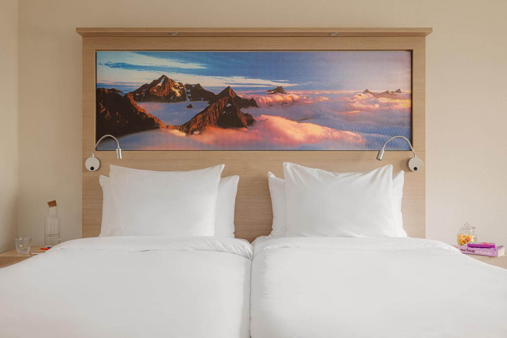 Superior Room 1 Twin Bed