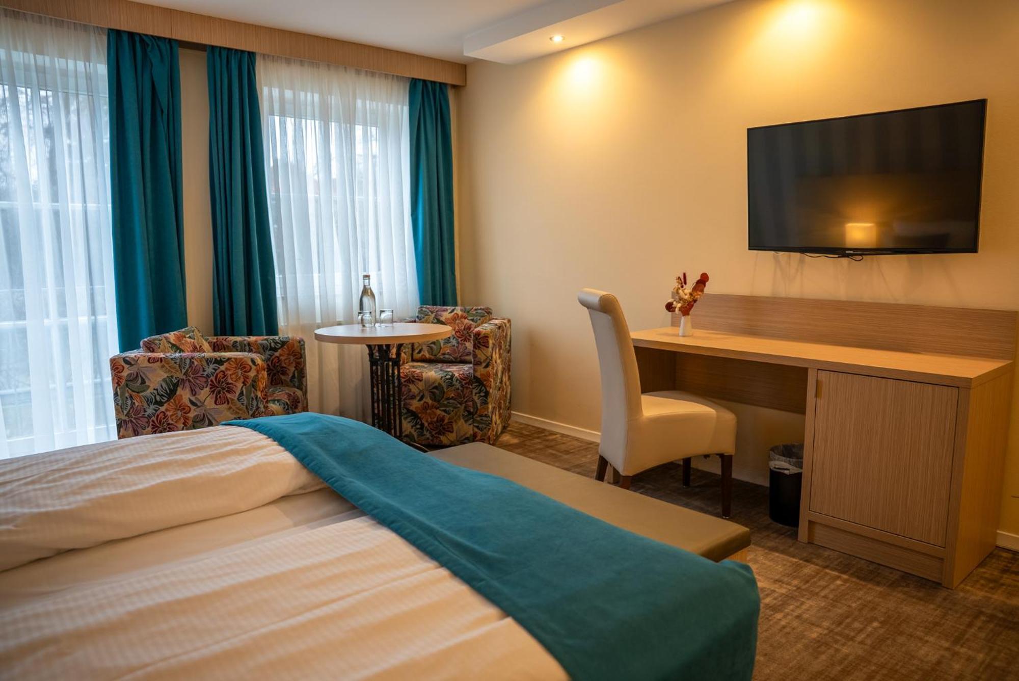 Double Room,1669815297:JPEG