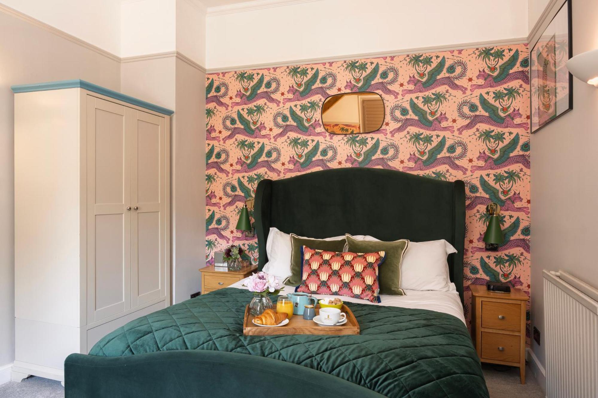 Superior Queen Room