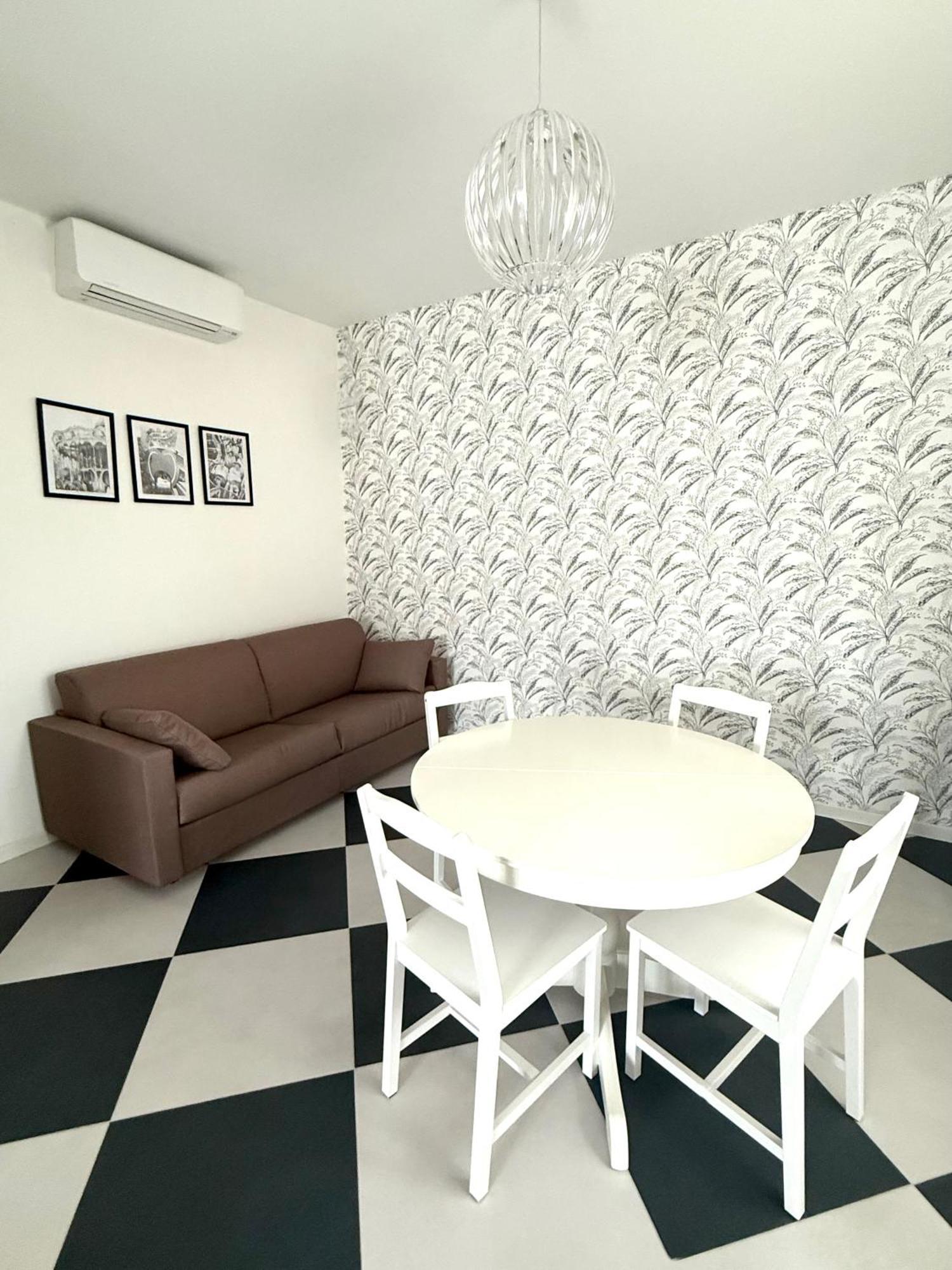 Standard Suite