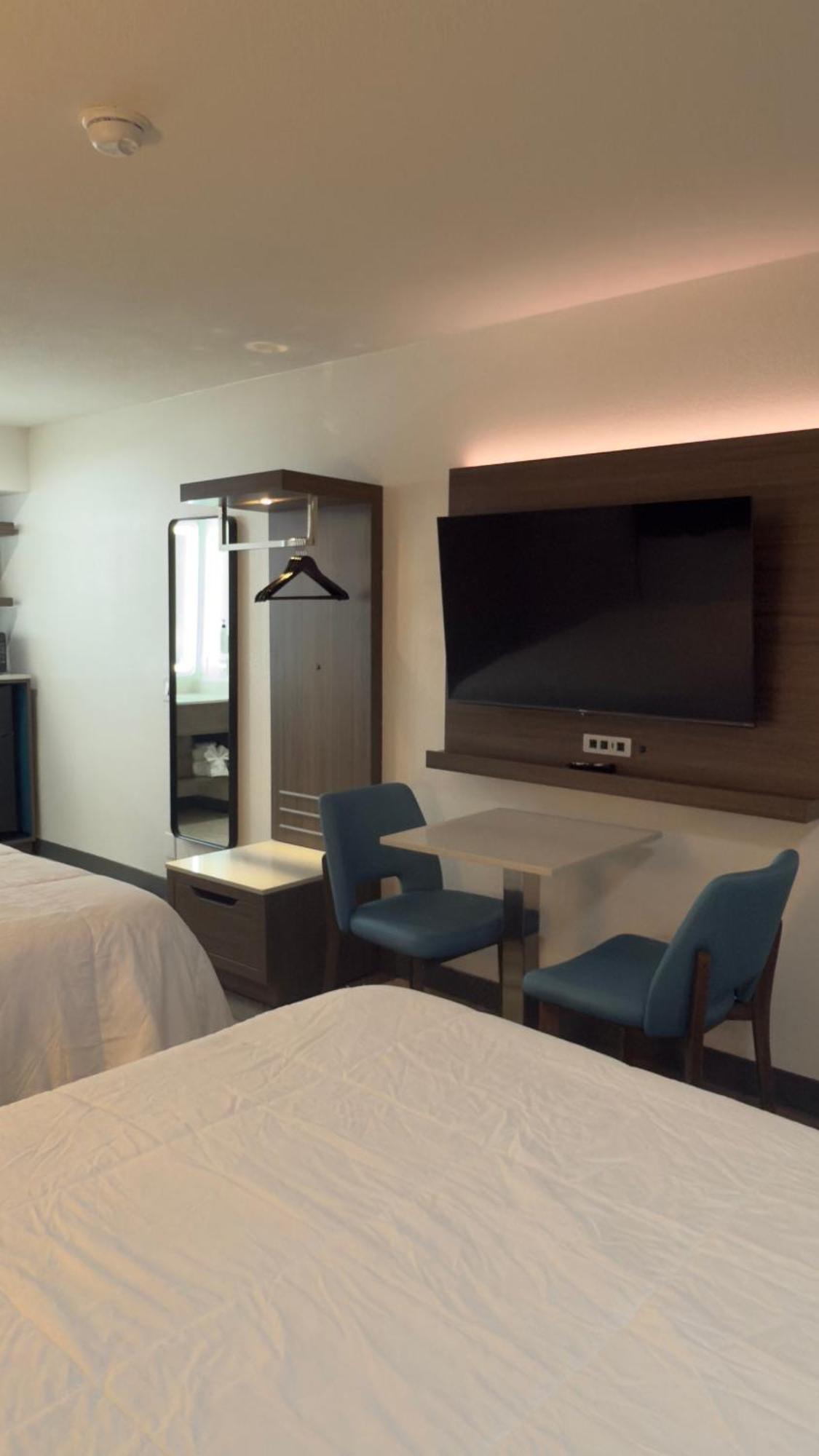 Double Room Two Double Beds Non-Smoking