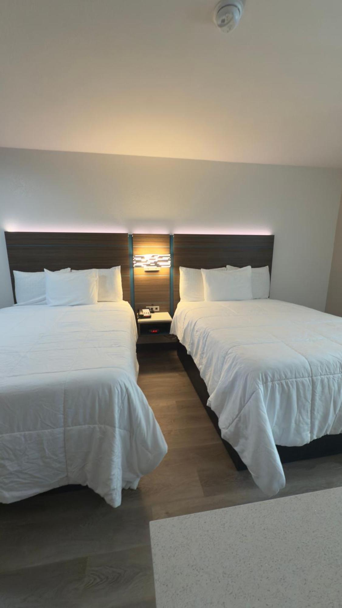 Double Room Two Double Beds Non-Smoking,1669819137:JPEG