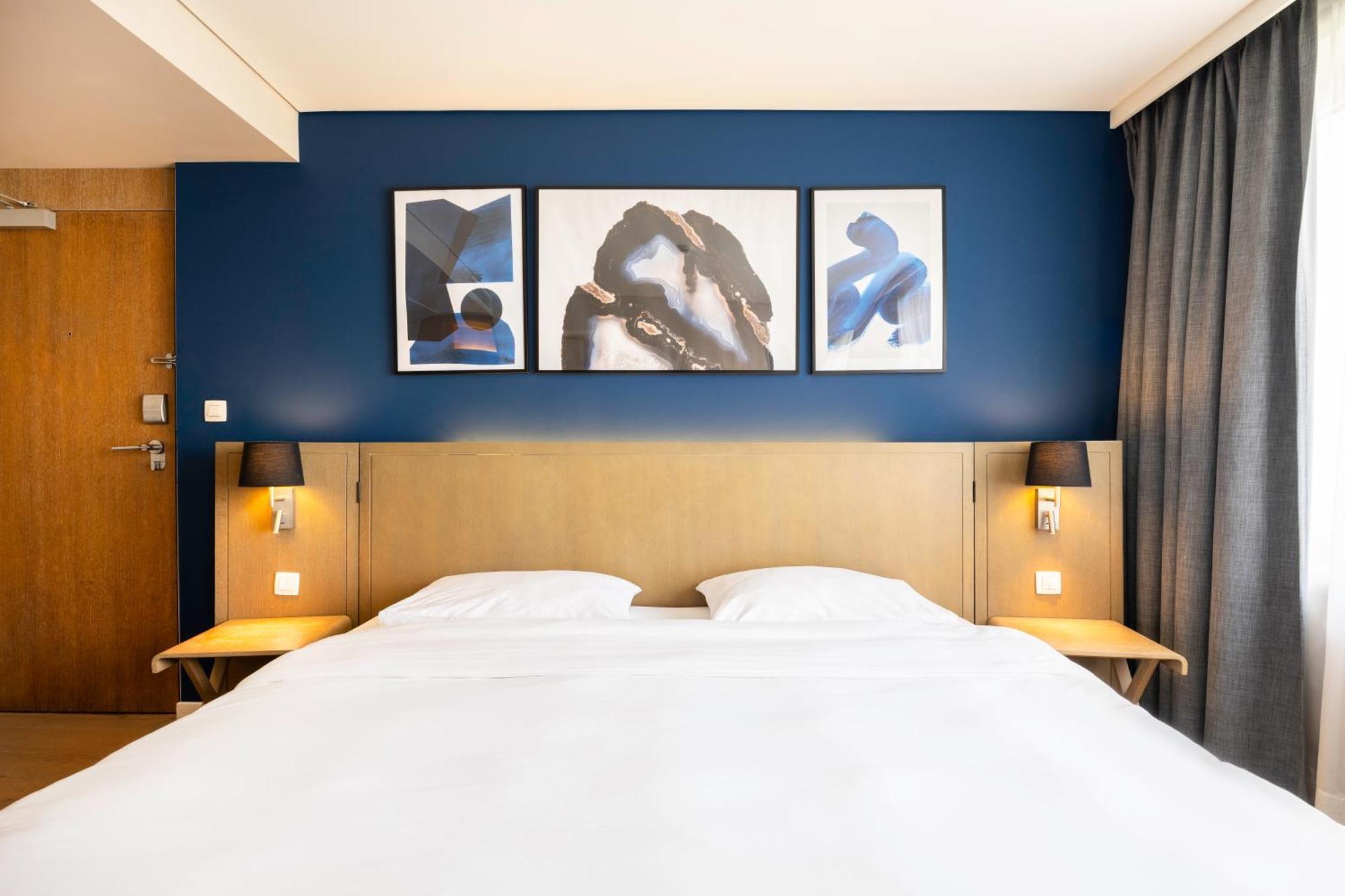Superior Room,1209991615:JPEG