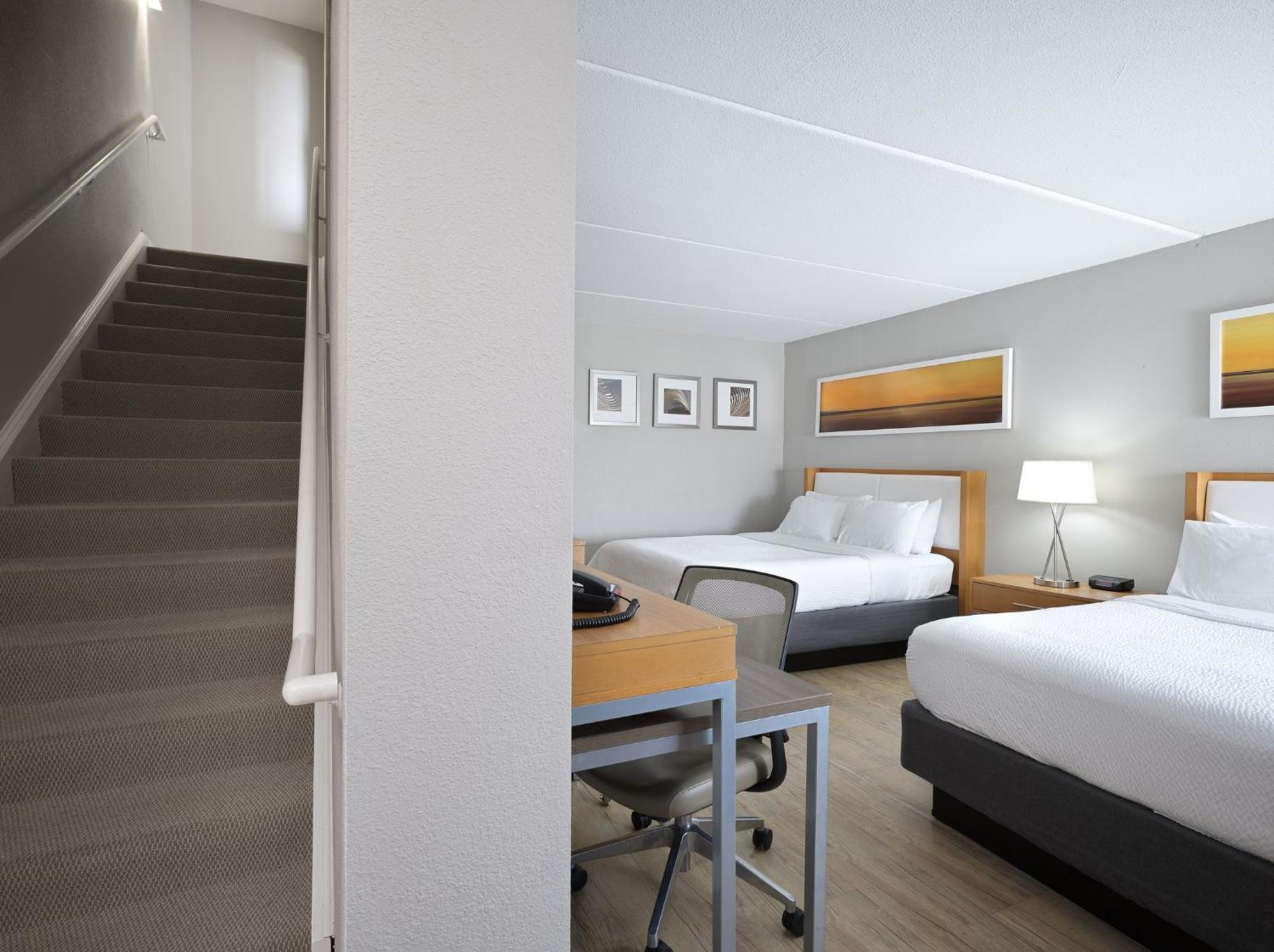 Two-Bedroom Duplex Suite,1670705200:JPEG
