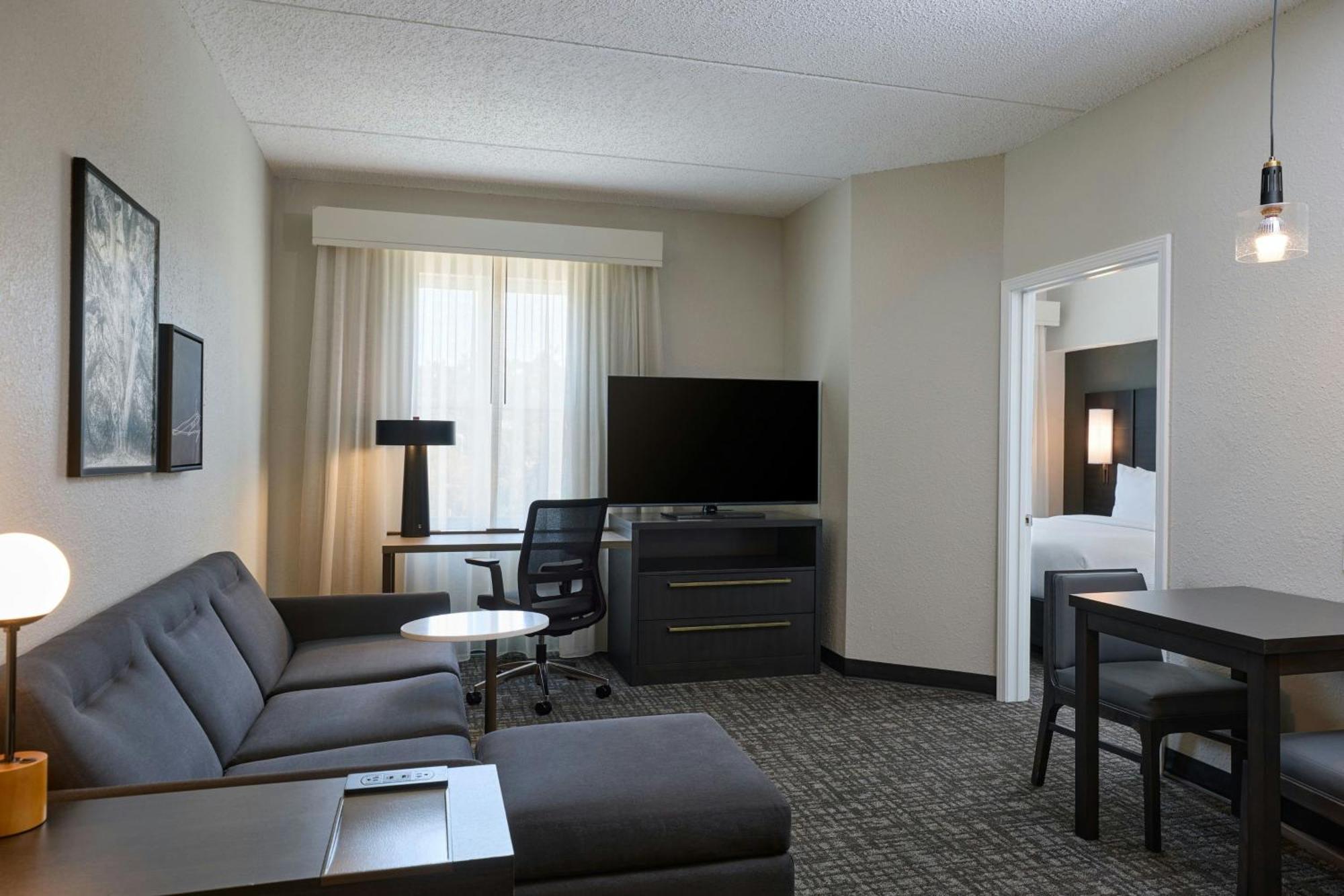 One-Bedroom King Suite Sofa Bed,1669825512:JPEG
