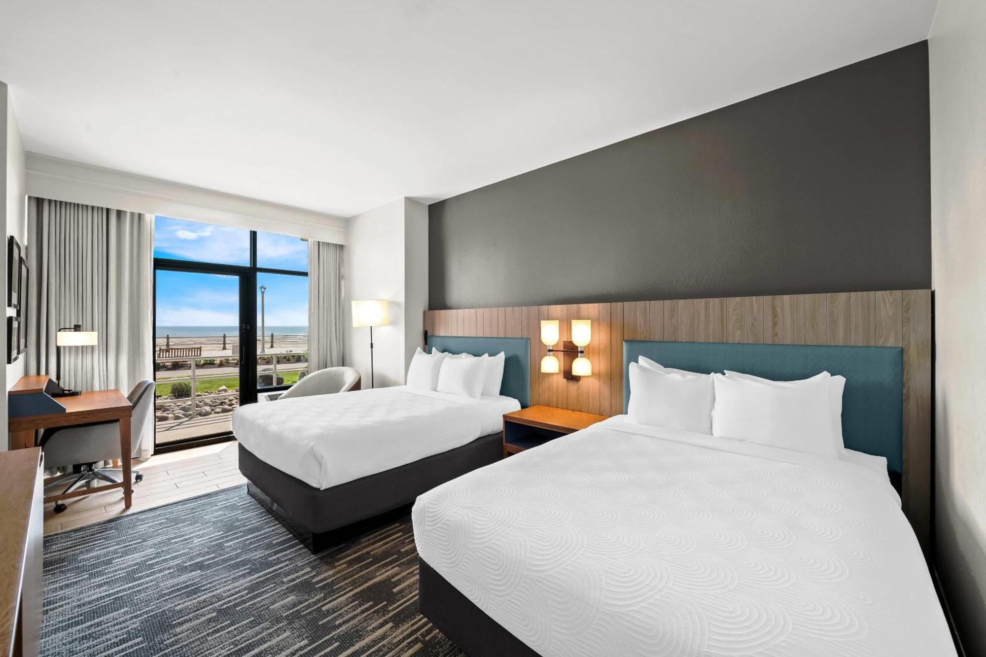 Queen Room Two Queen Beds Ocean Level