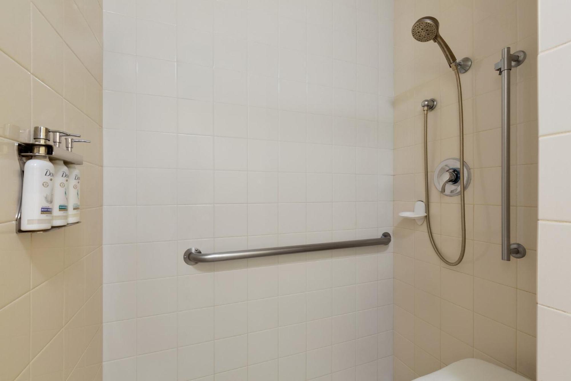 Queen Room - Disability Access