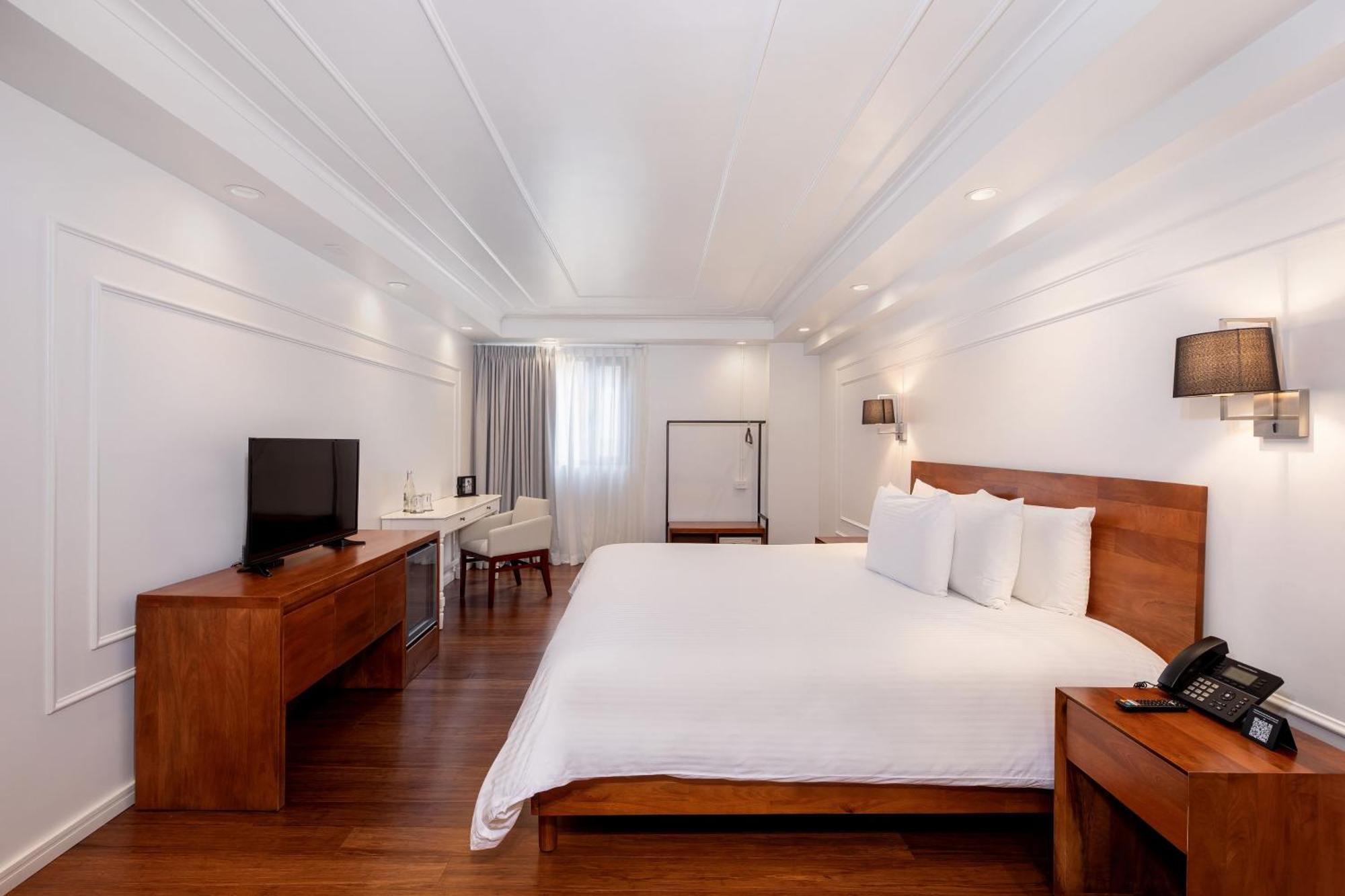 Premium Room King Bed