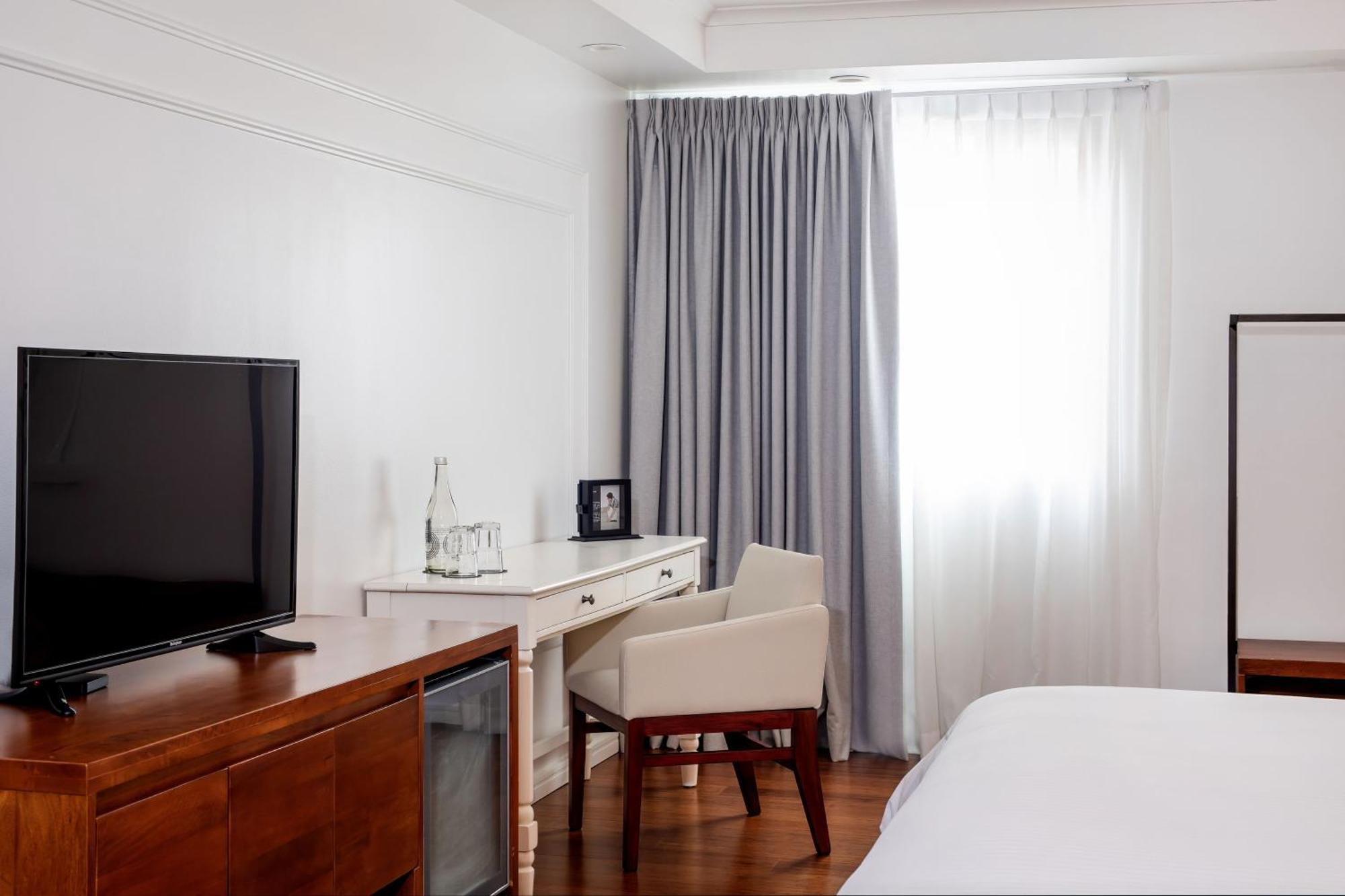 Premium Room King Bed