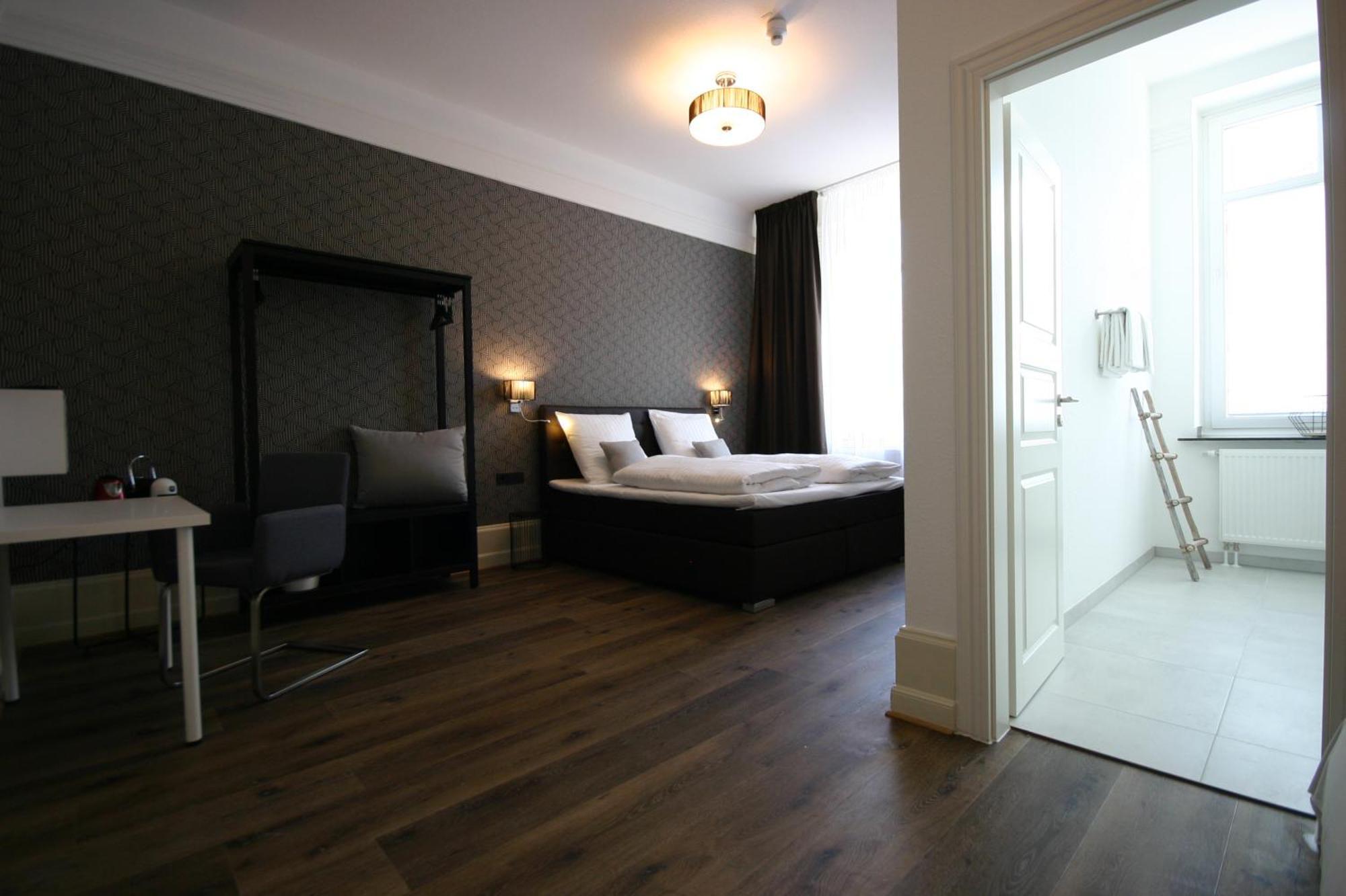Large Double Room,1717167814:JPEG