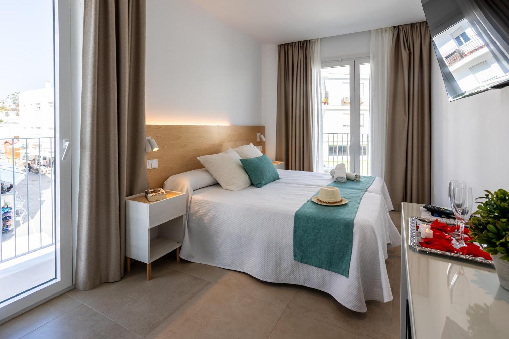 Double or Twin Room Balcony