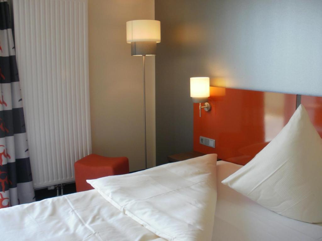 Single Room,17360354:JPEG