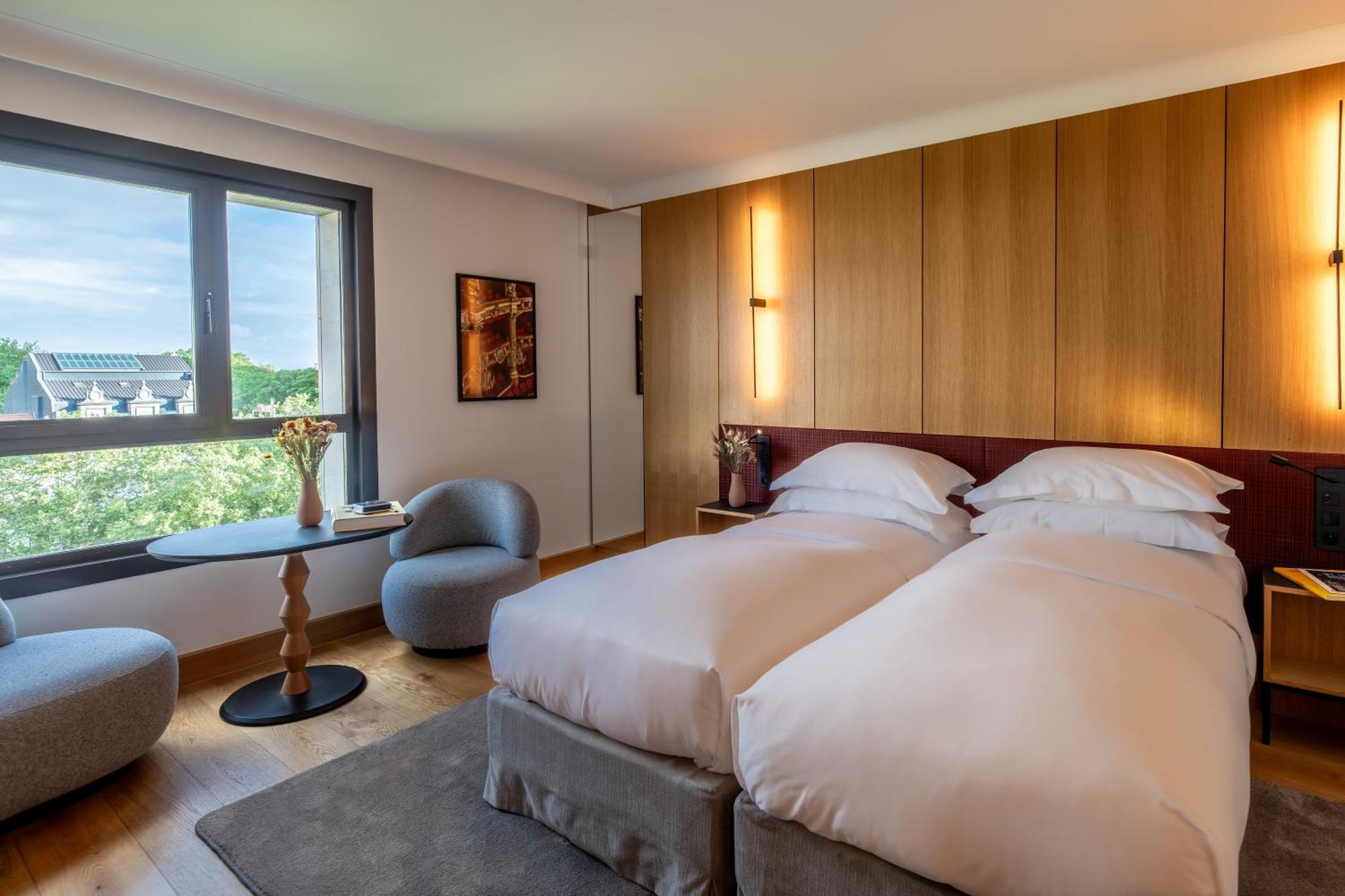 Superior Twin Room City View