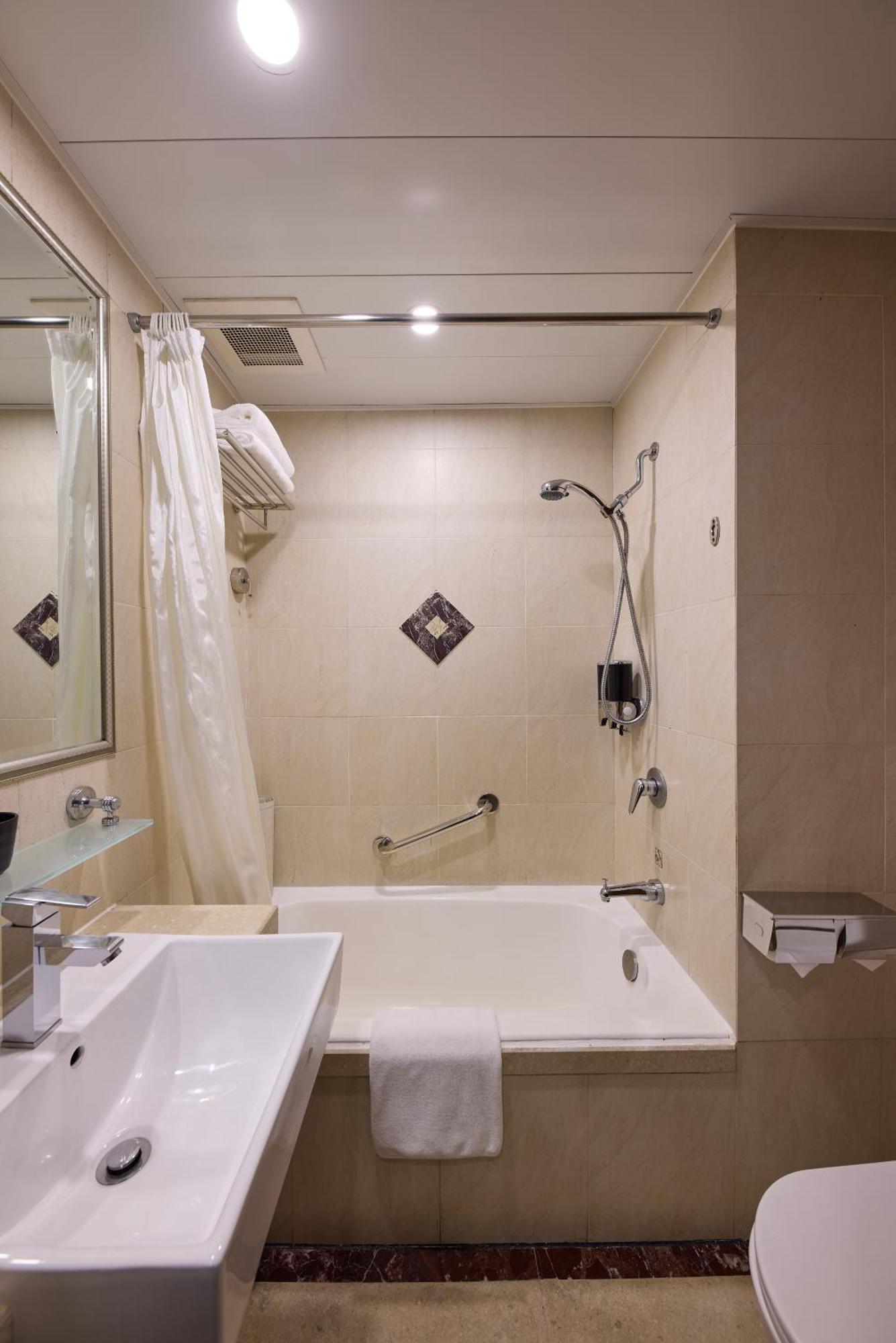 Superior Twin Room,1670698267:JPEG