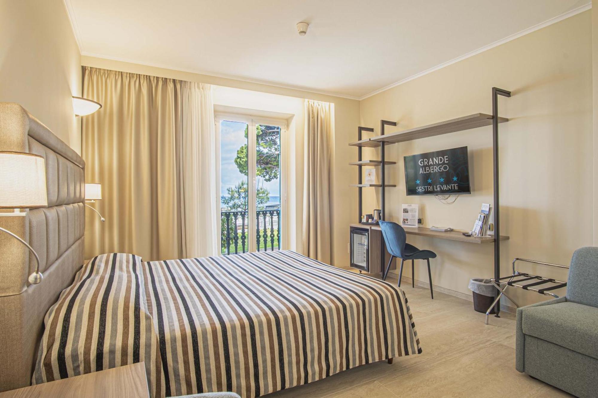 Junior Suite Sea View,1670698282:JPEG