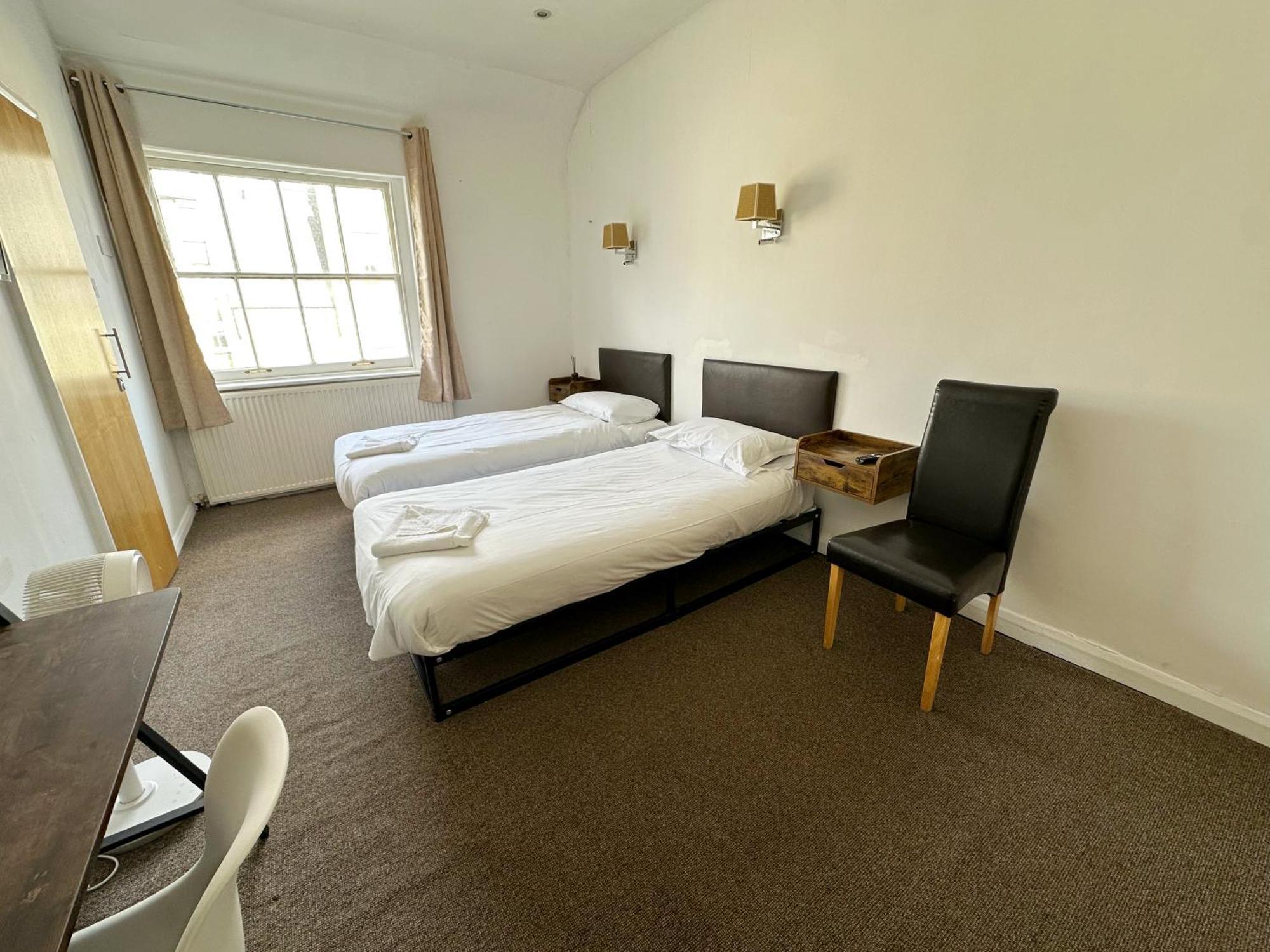 Standard Twin Room,1670705383:JPEG