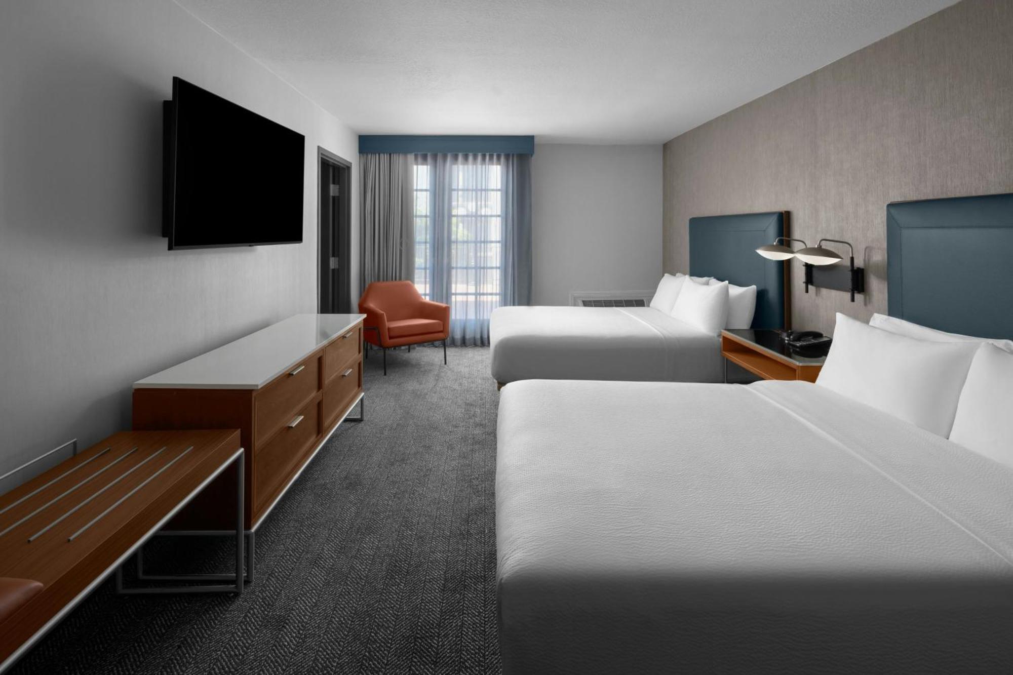 One-Bedroom Queen Suite Two Queen Beds Bathtub Sofa Bed Mobility Access or Hearing Accessible