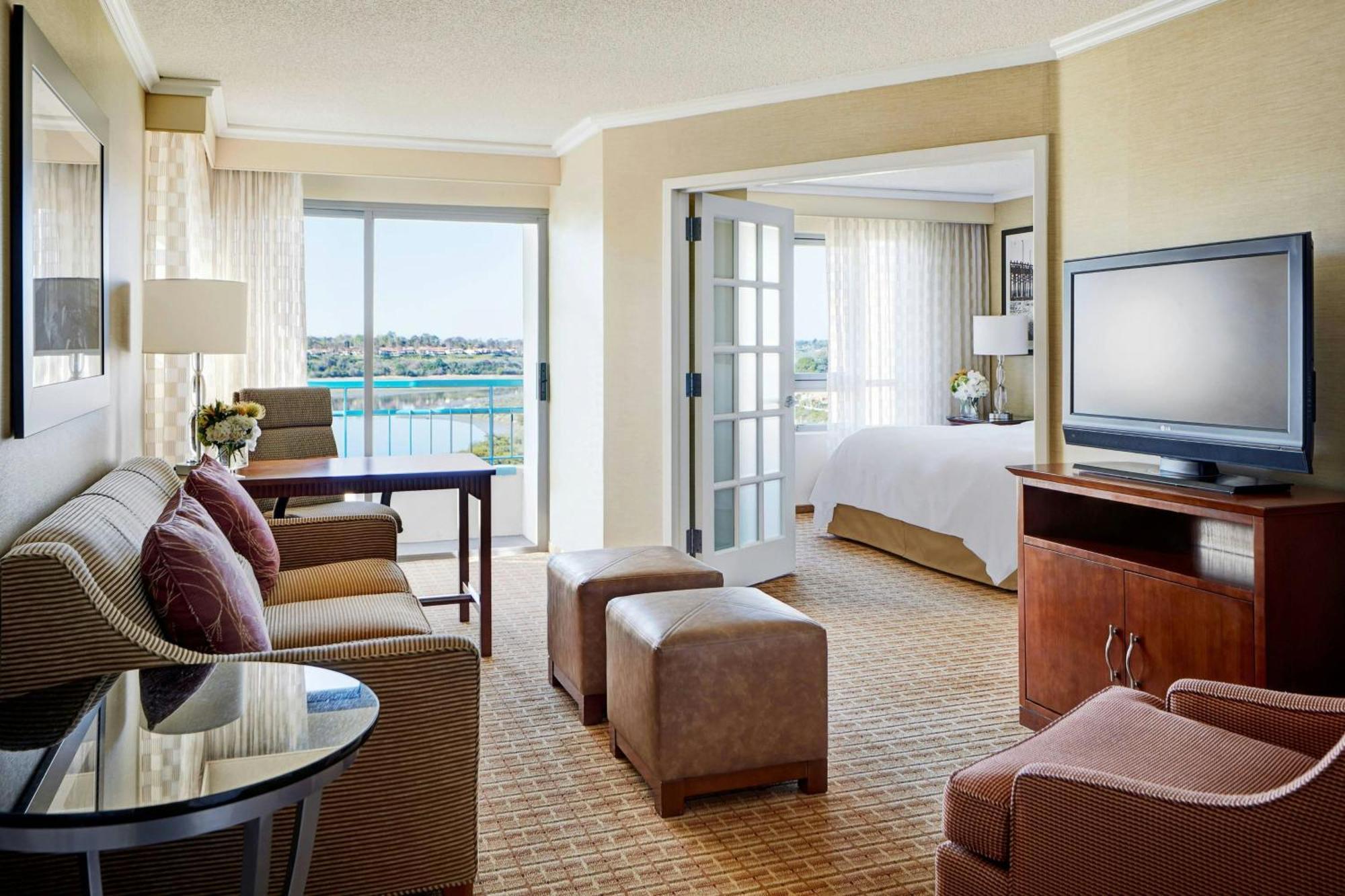 One-Bedroom King Suite with Bay View,1669825485:JPEG