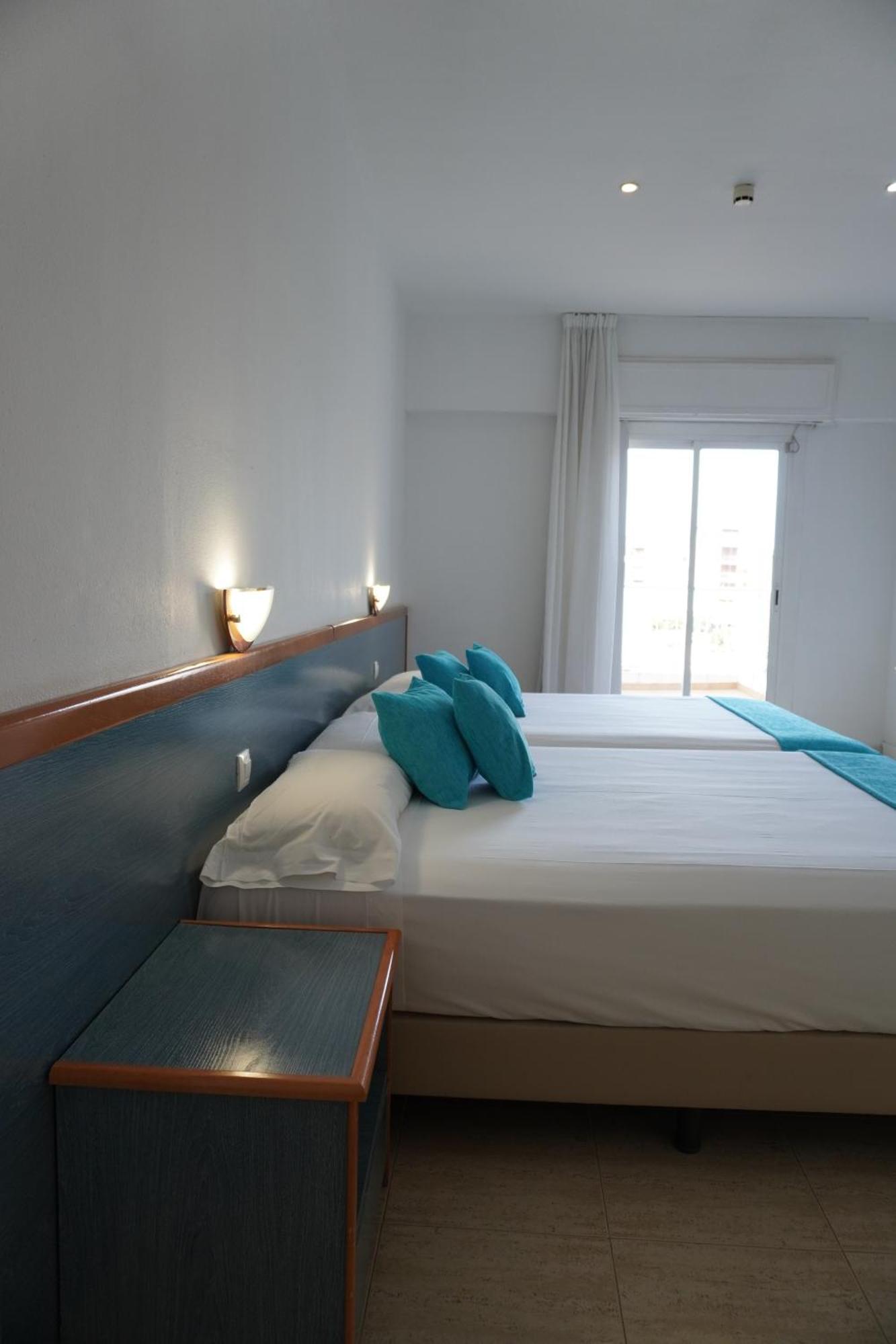 Double Room with Two Double Beds,1670713709:JPEG