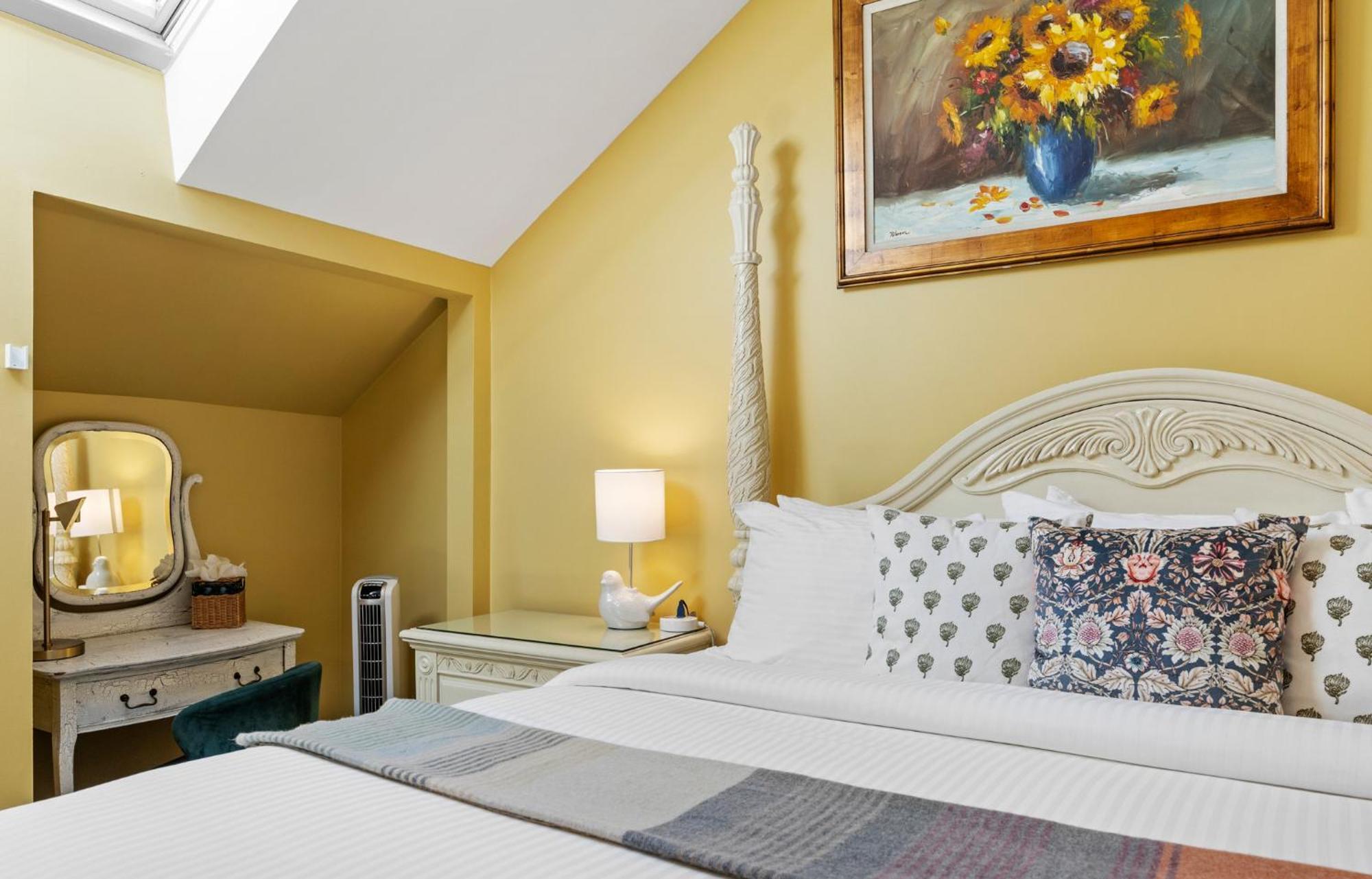 Queen Suite