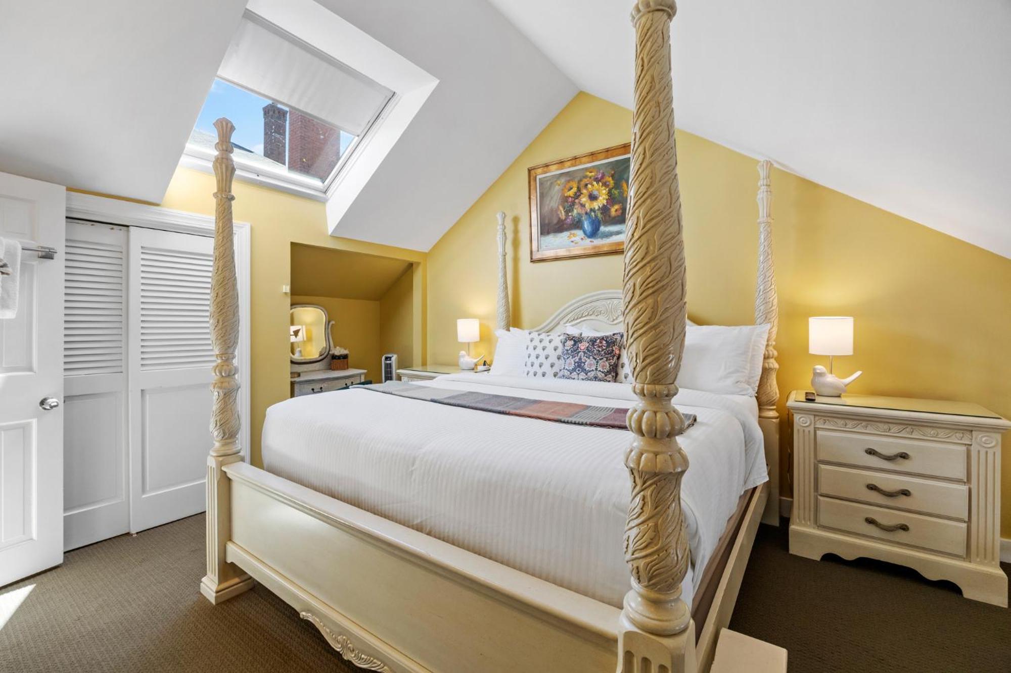 Queen Suite