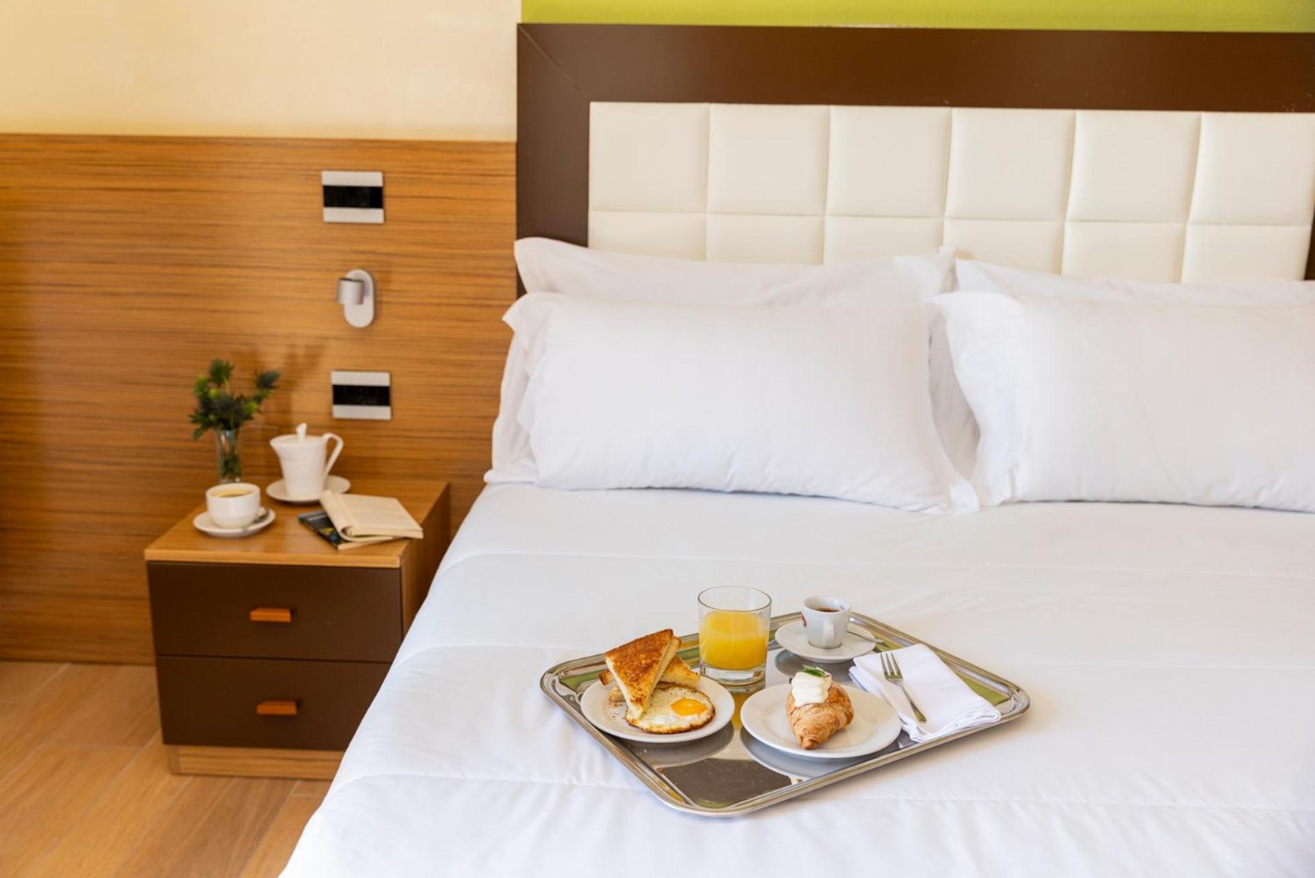 Small Double Room,1670773475:JPEG