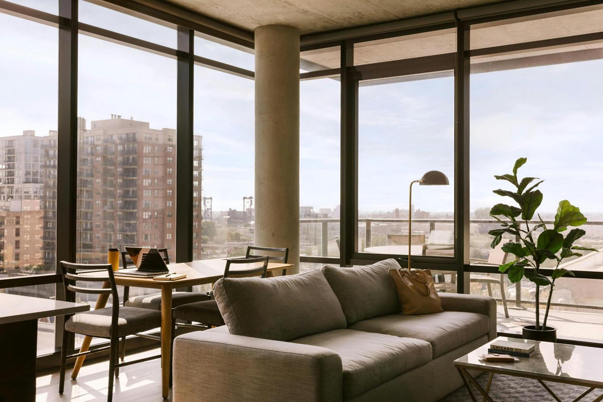 One-Bedroom Superior Apartment Queen Sofa Bed City View,1670815401:JPEG