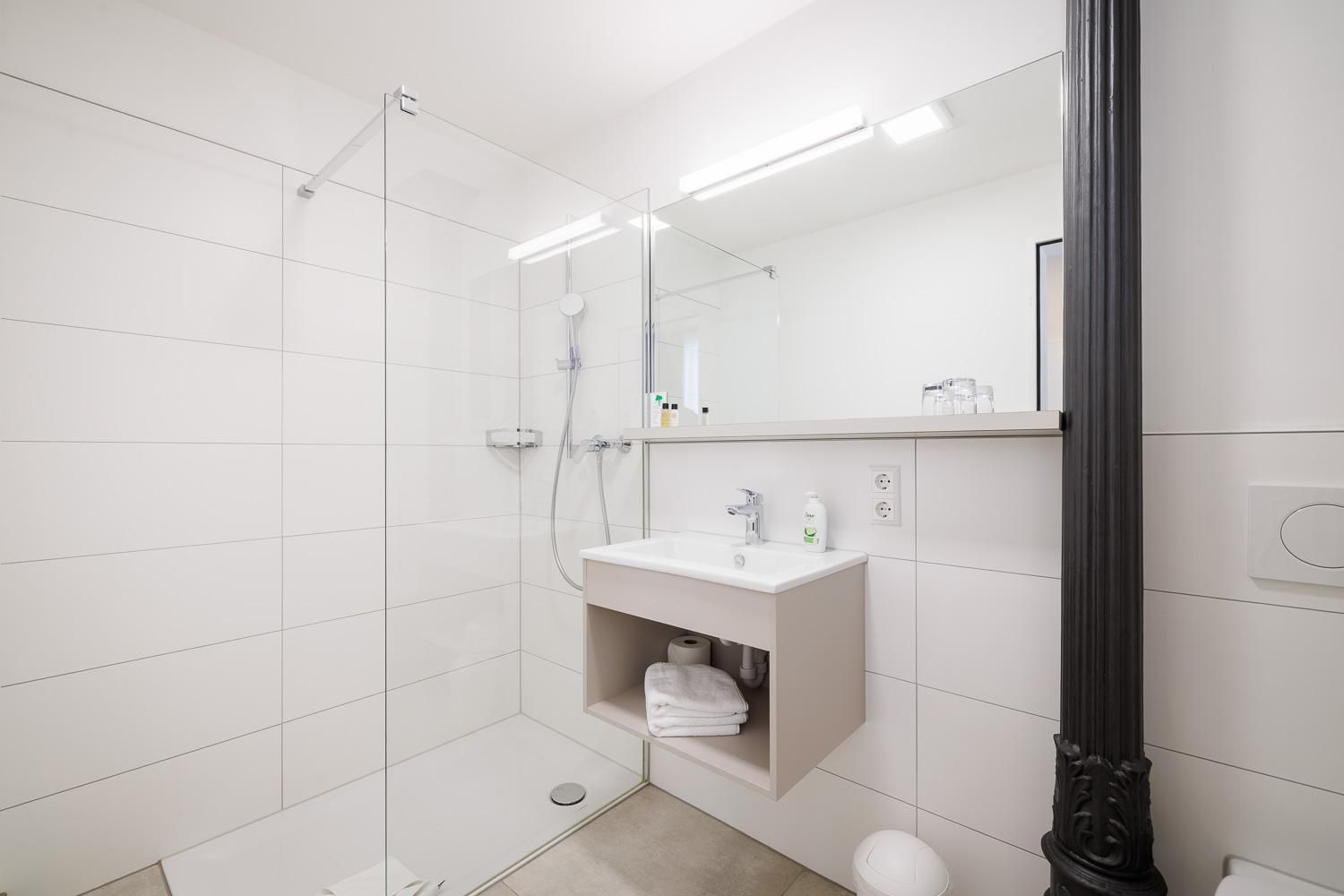 Deluxe Single Room,1671242547:JPEG