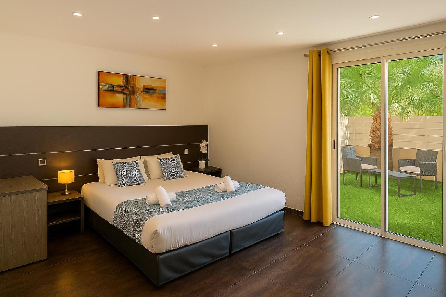 Junior Suite Terrace heated swimming pool access,1671868886:JPEG