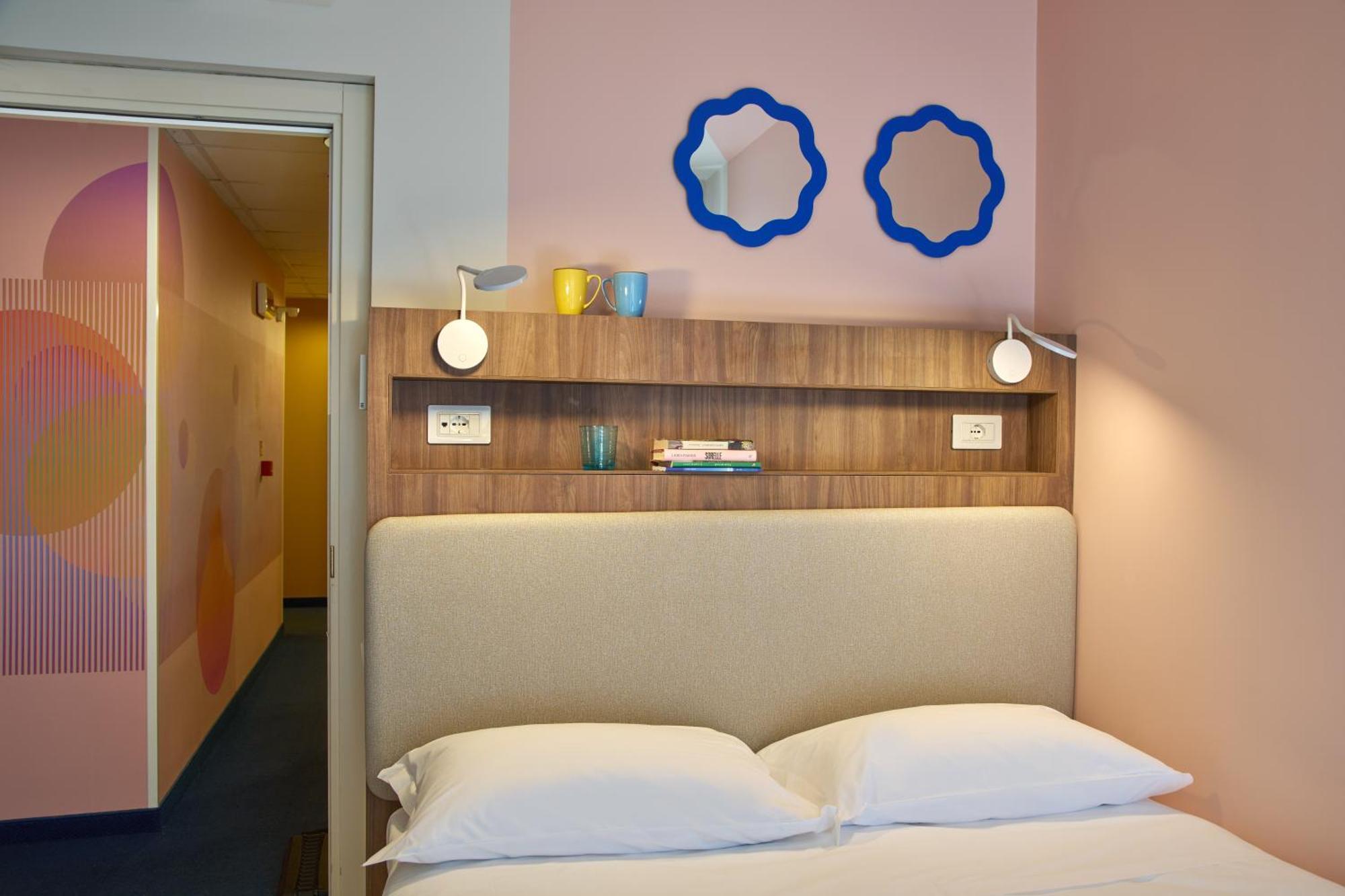 Small Double Room,1675822168:JPEG