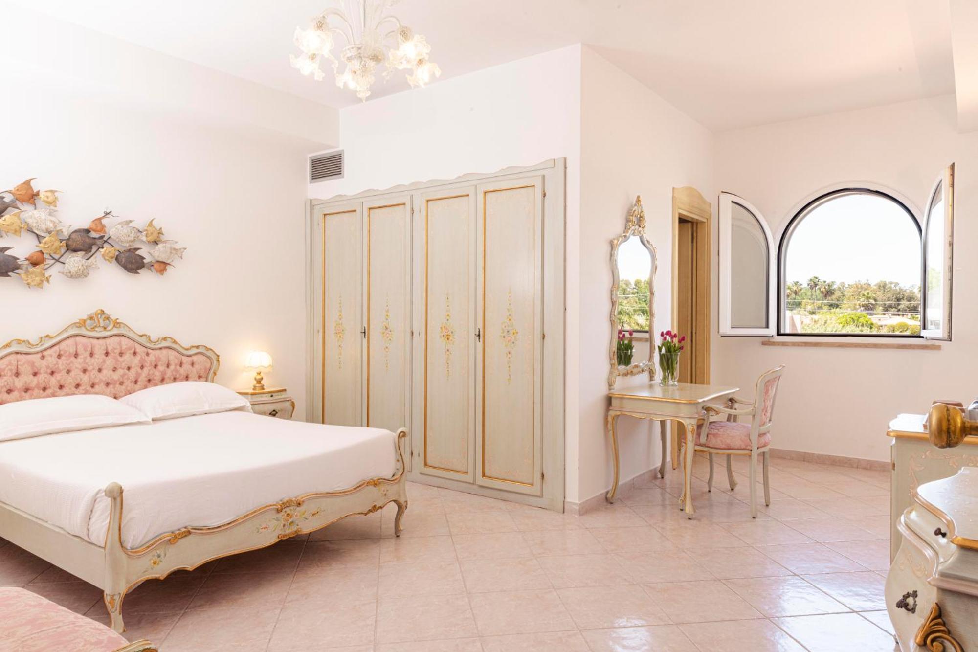 Double Room,1698109046:JPEG