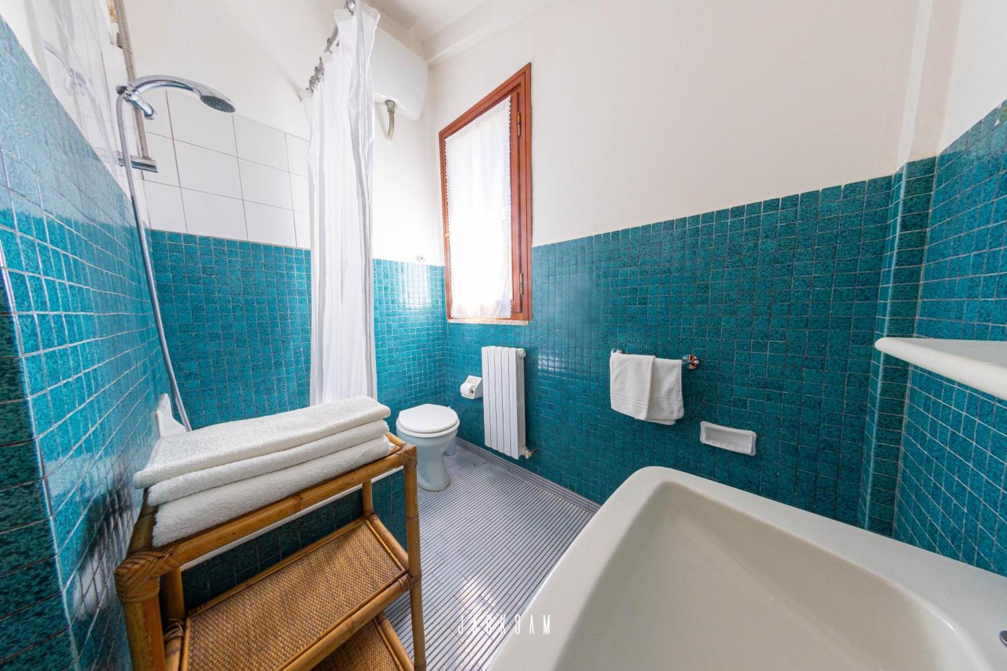 Double or Twin Room Private External Bathroom,1671897860:JPEG