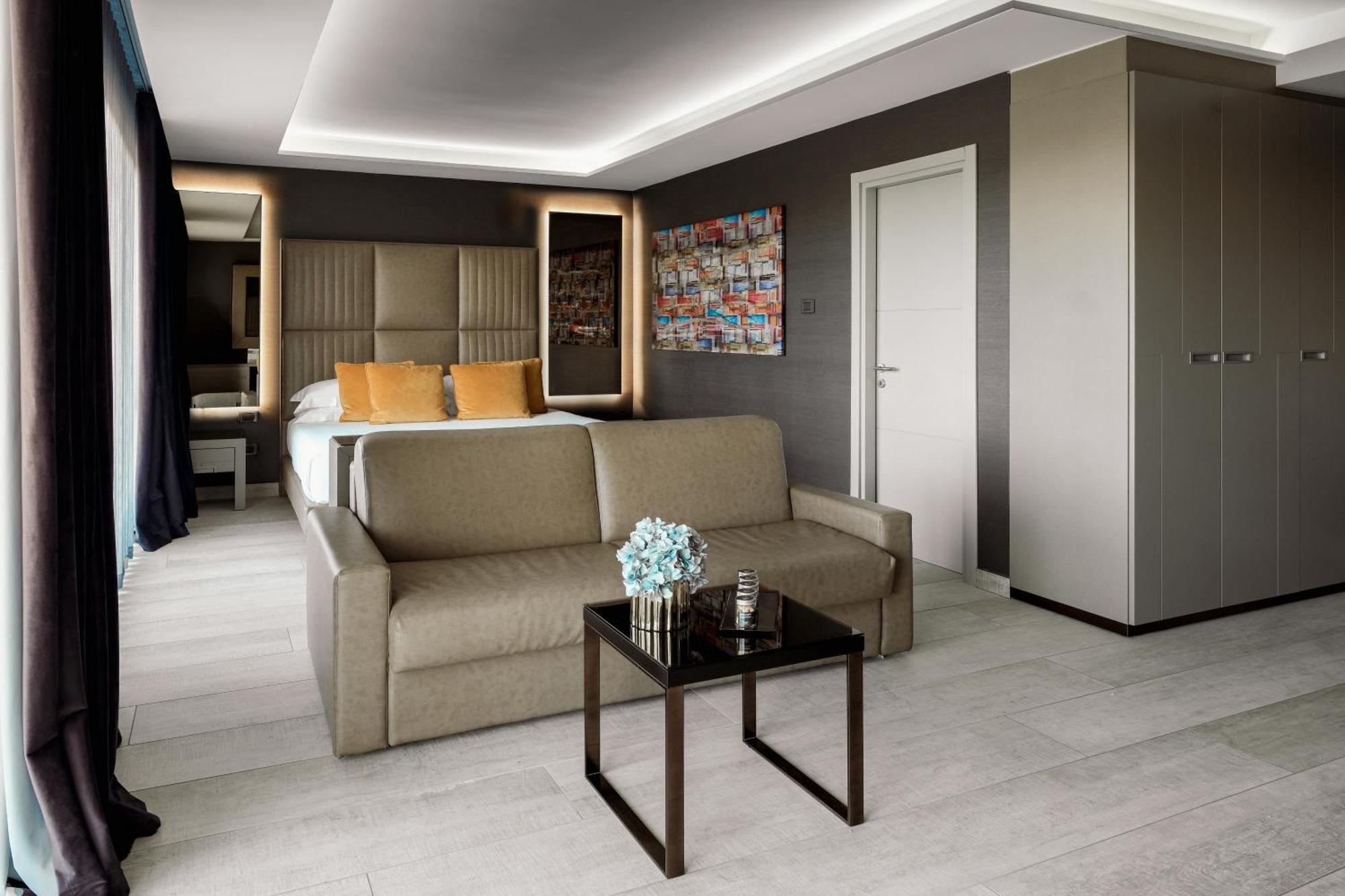 Luxury Triple Room