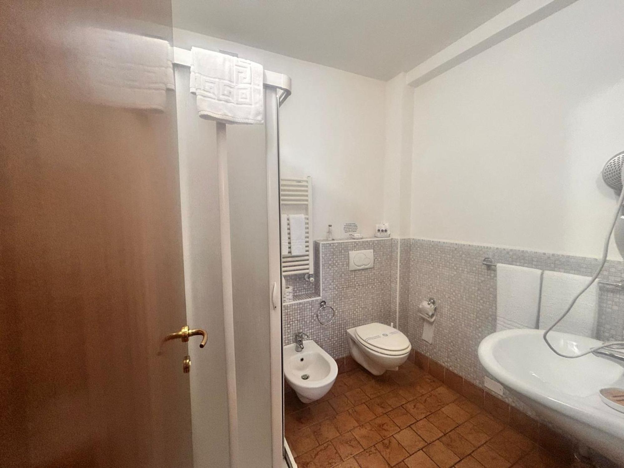 Triple Room,1672569644:JPEG