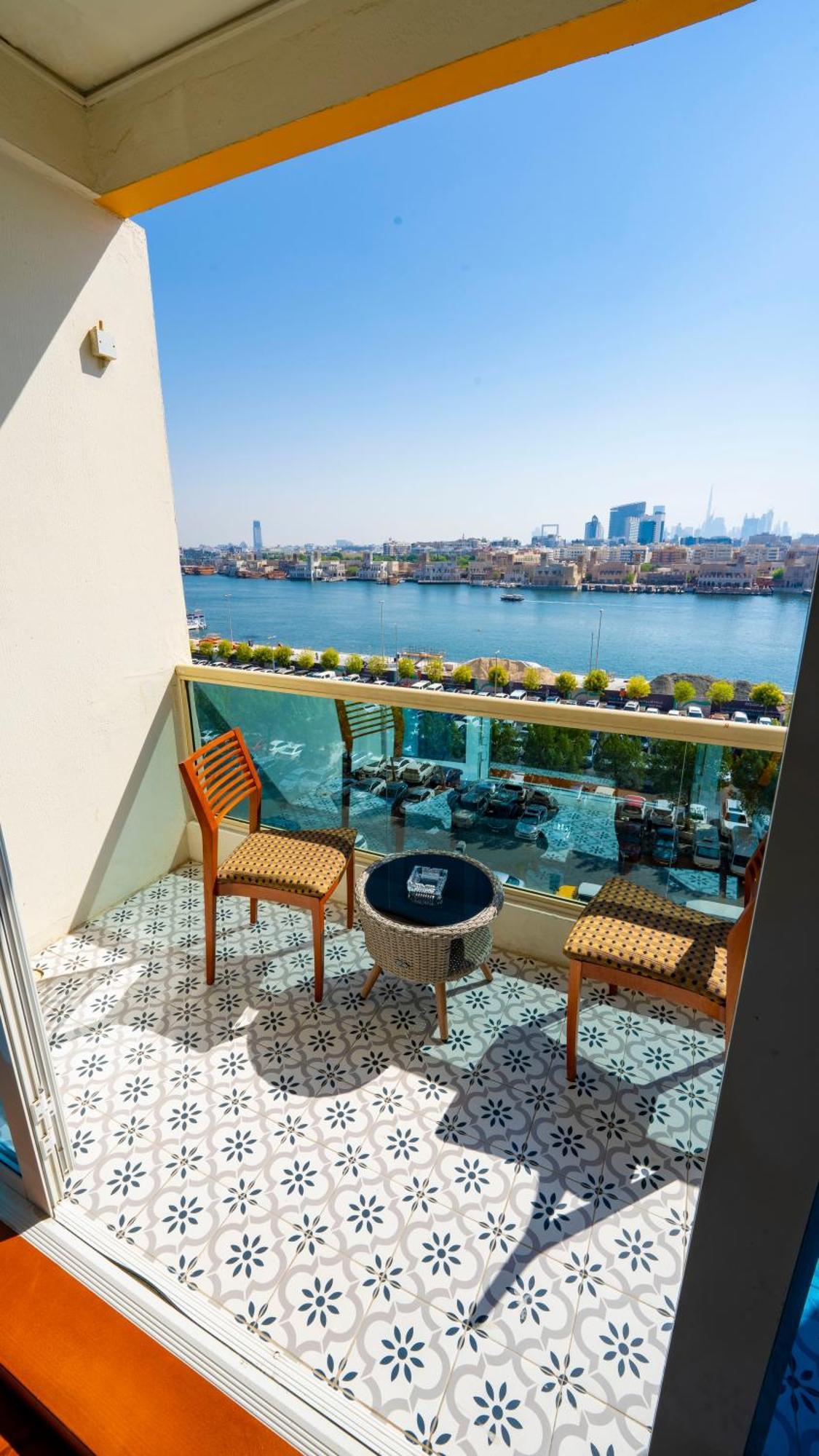 Standard Double Bed-Creek View Balcony
