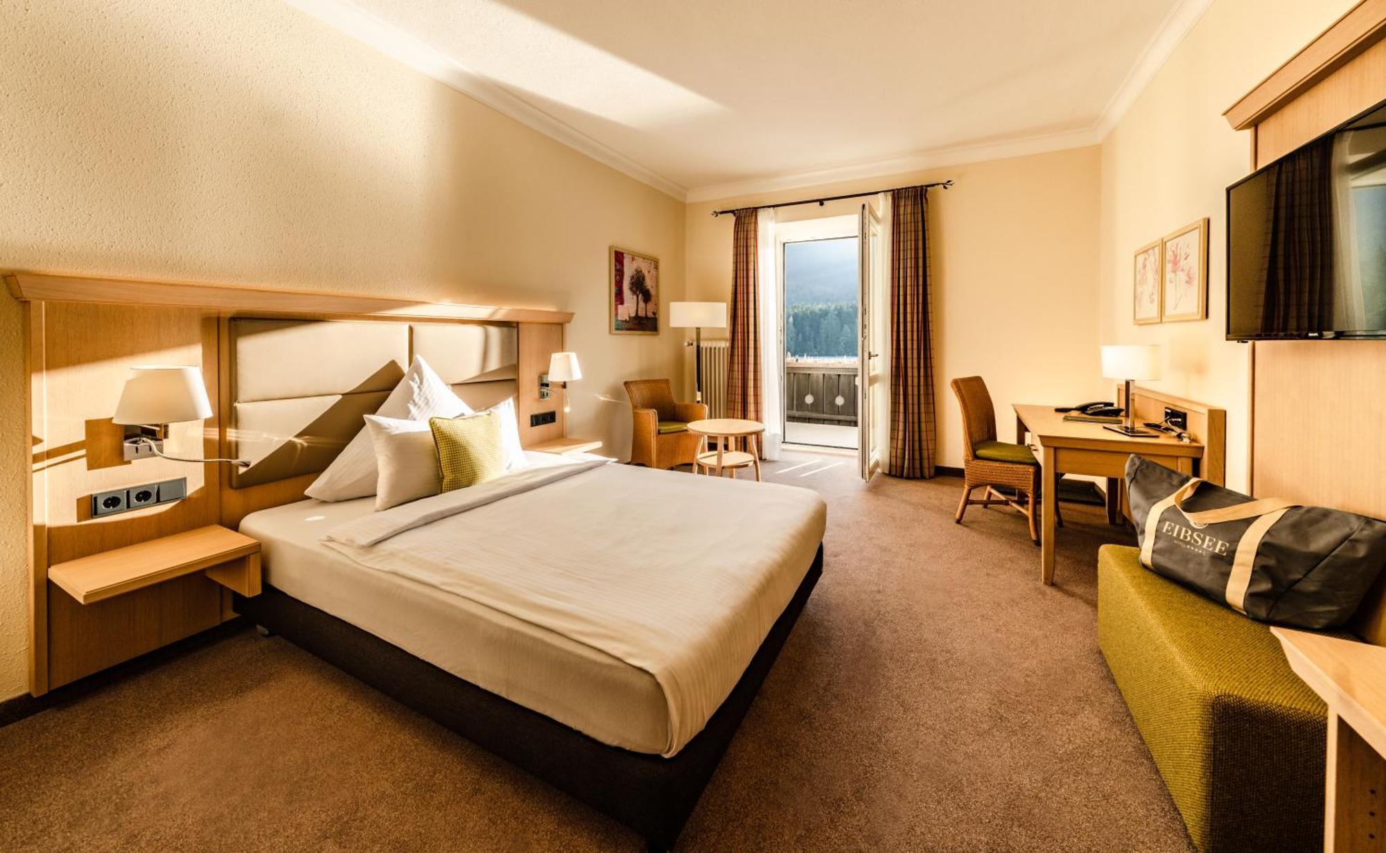 Single Room Lake View