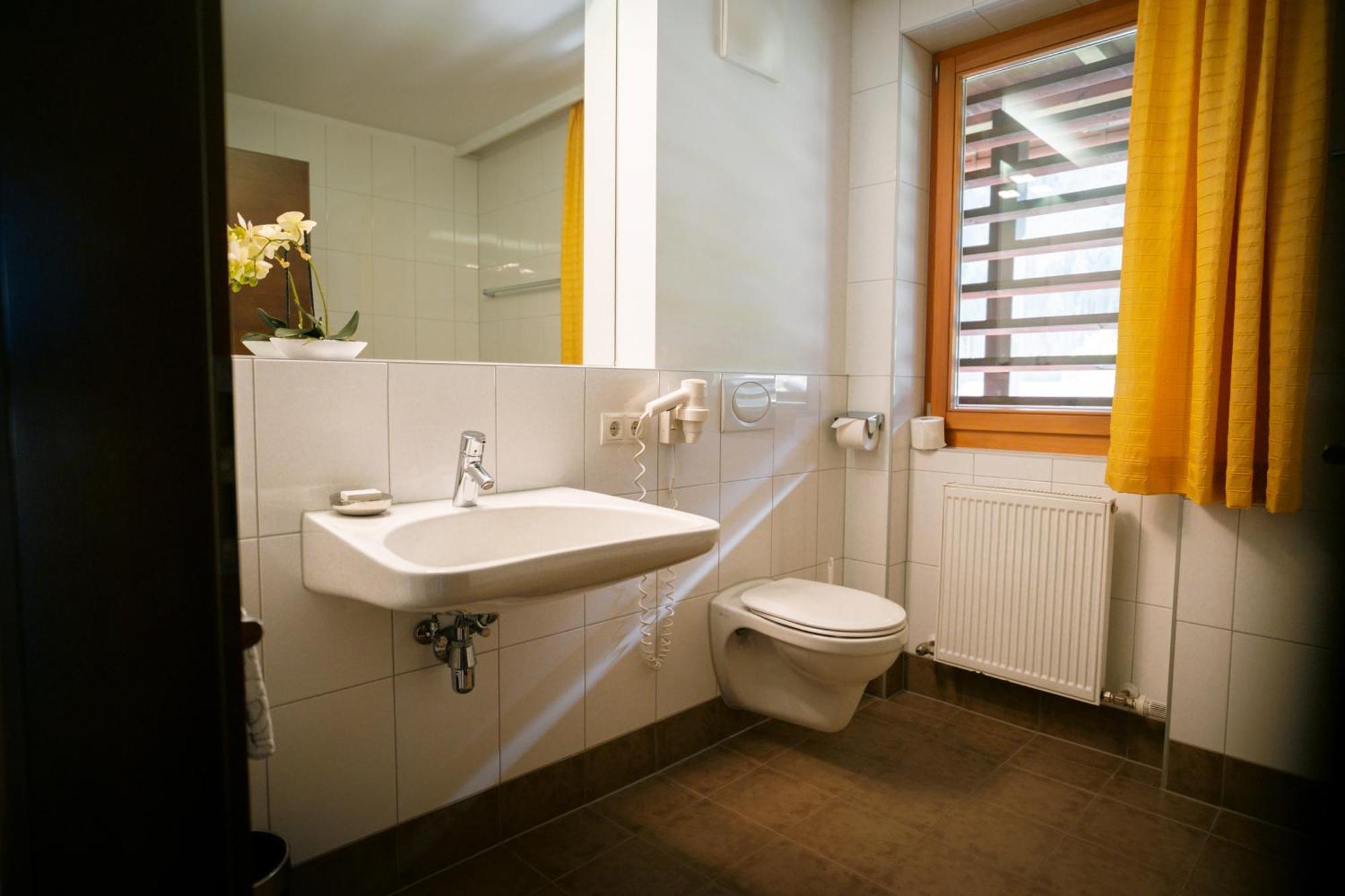 One-Bedroom Apartment,1672573336:JPEG