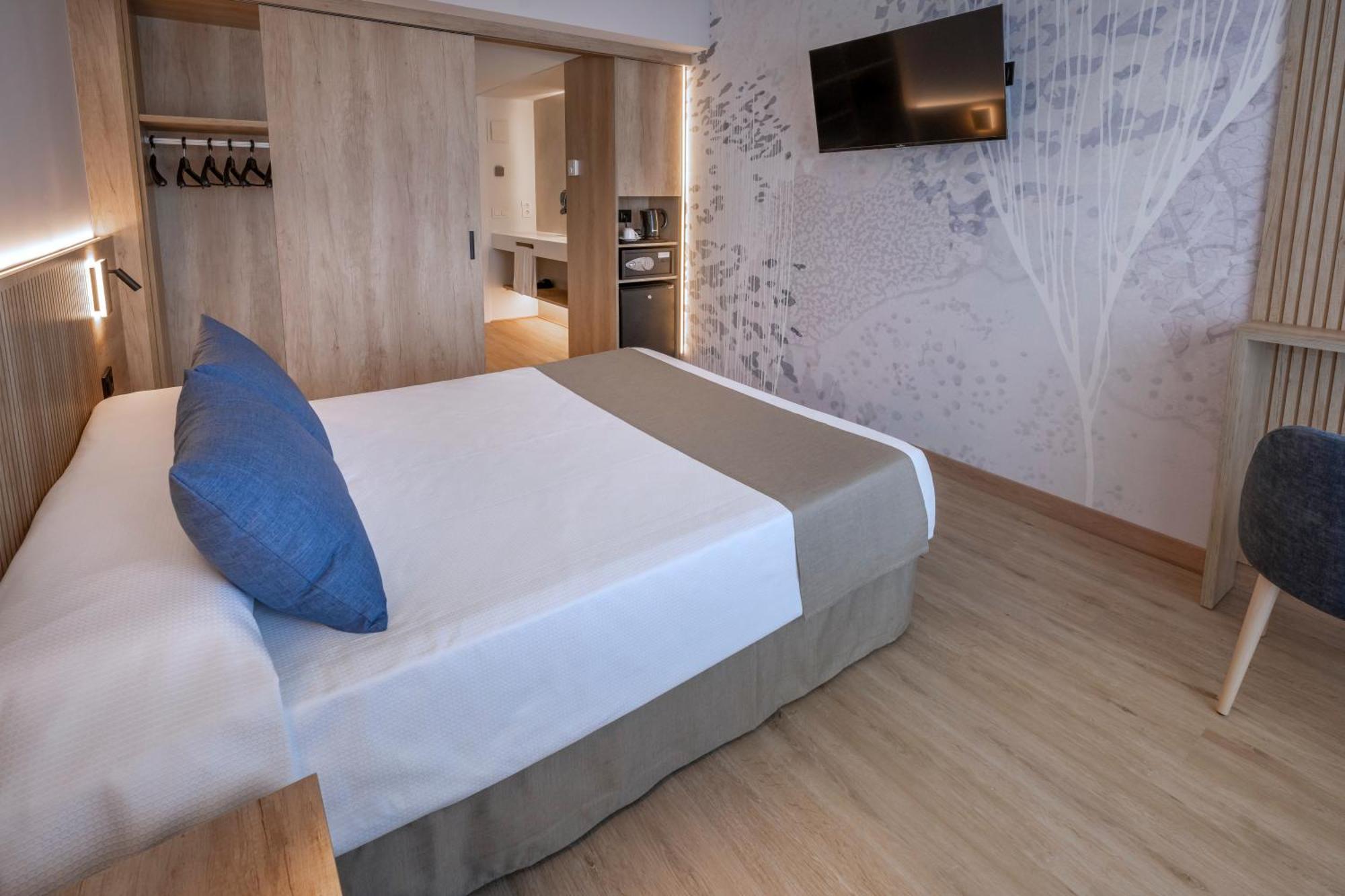 Premium Double Room,1670708164:JPEG