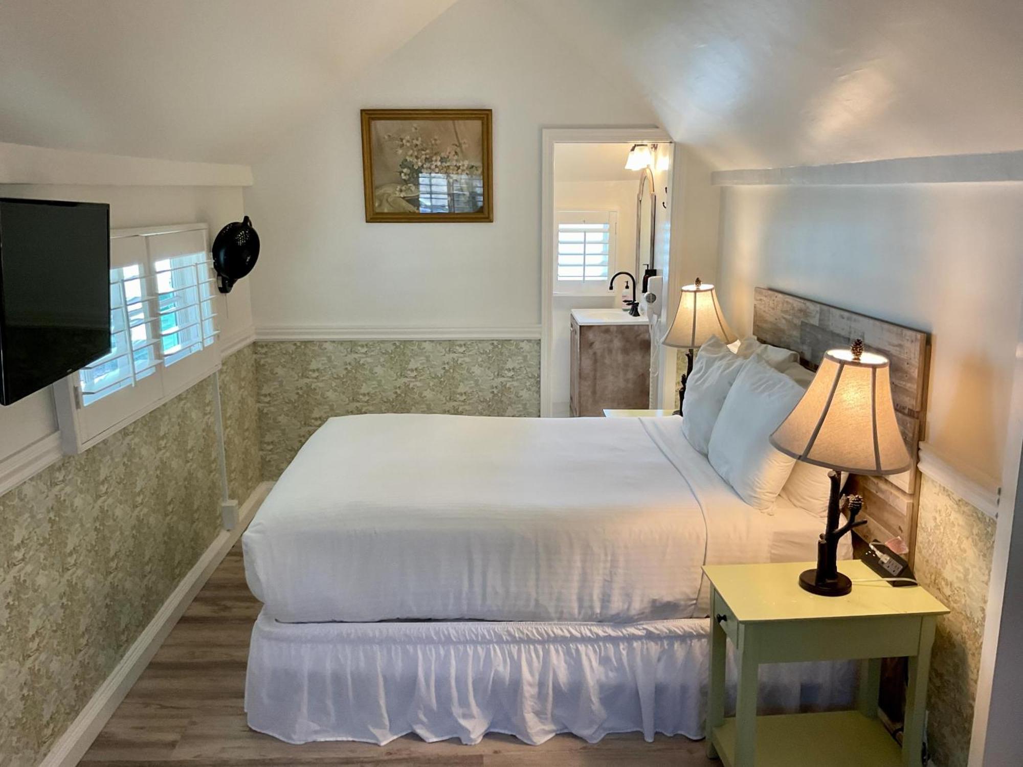 Carmel HideAway