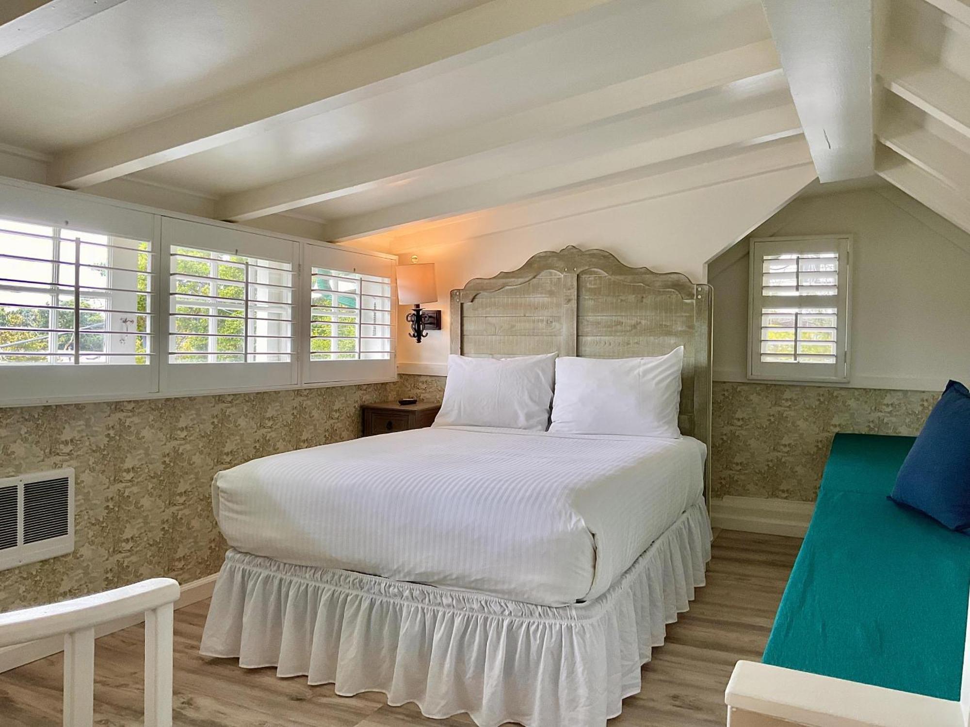 Carmel HideAway