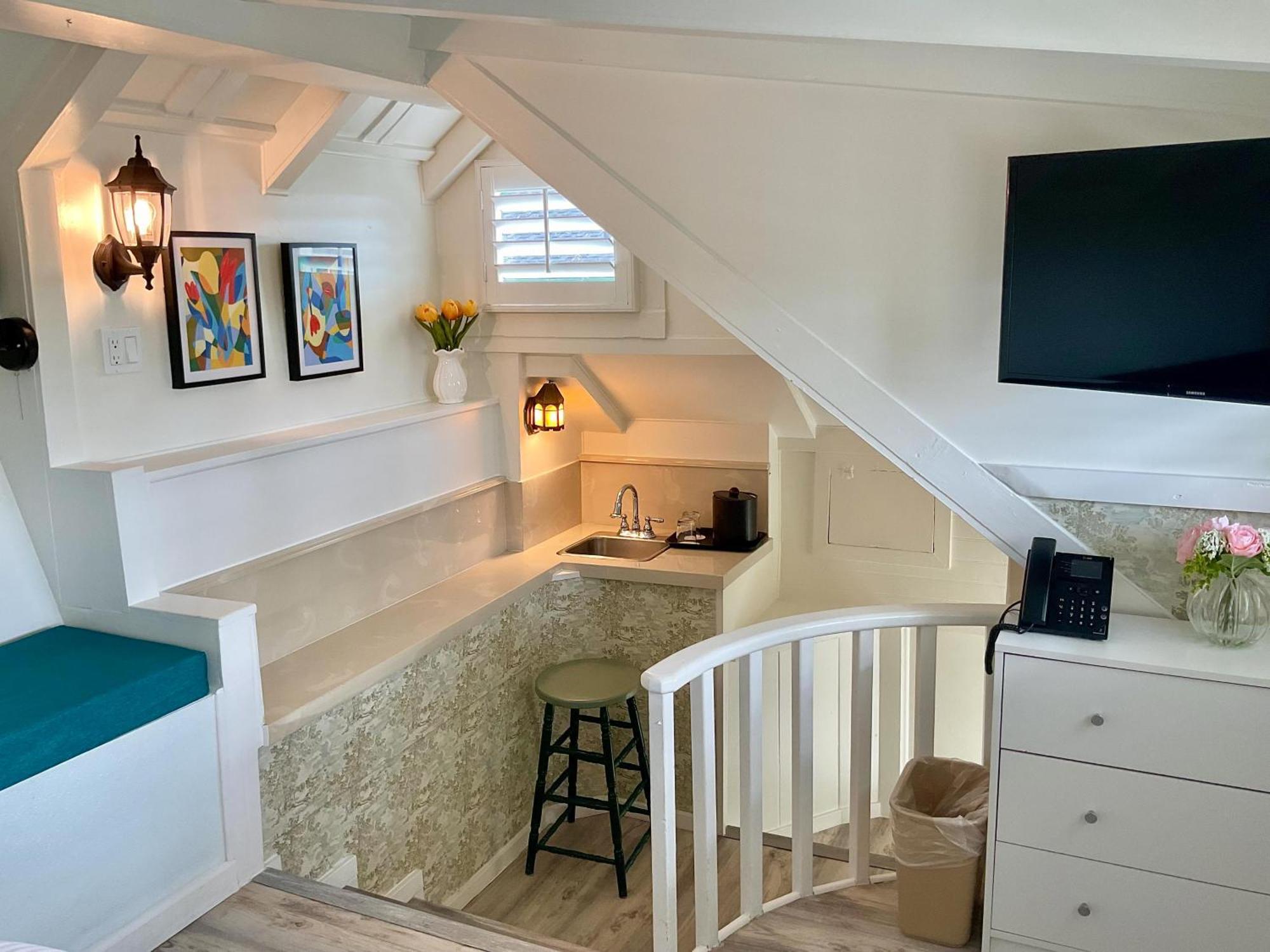 Carmel HideAway