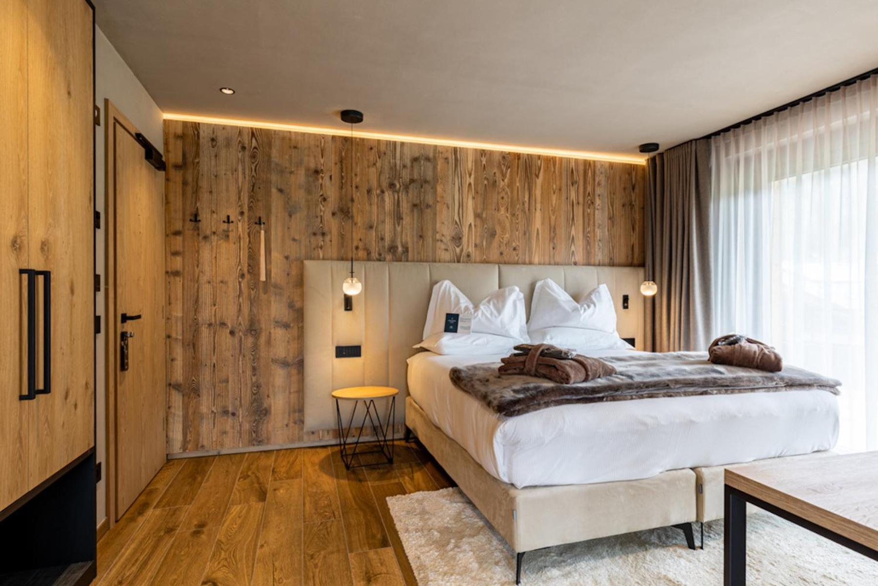 Superior Double or Twin Room Balcony Mountain View