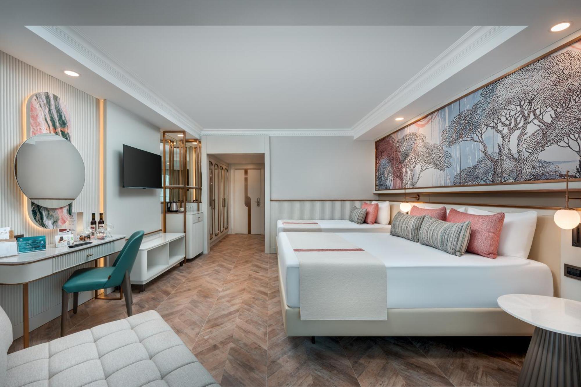 Standard Double or Twin Room Land View