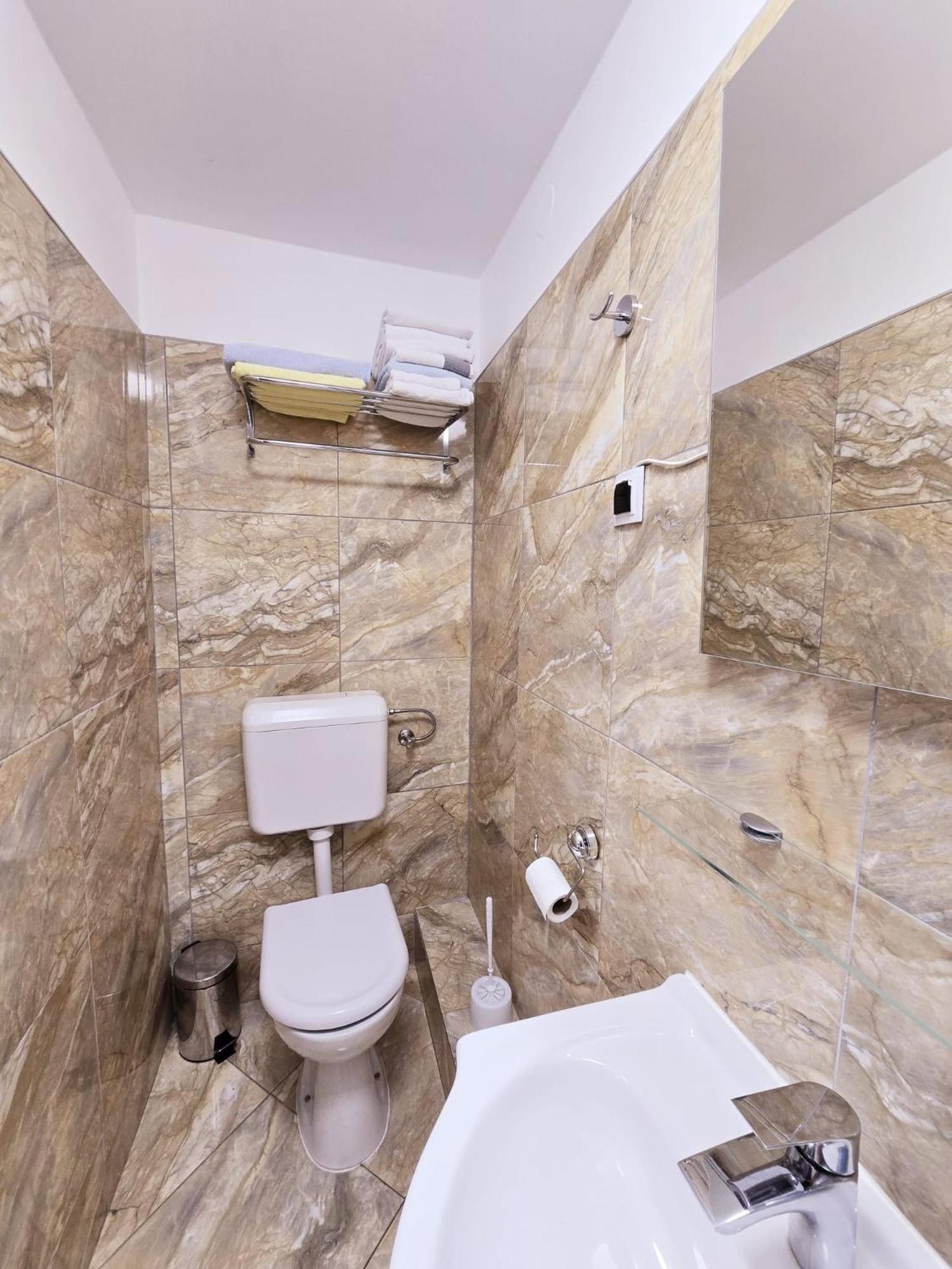 Twin Room Private Bathroom,1673659266:JPEG
