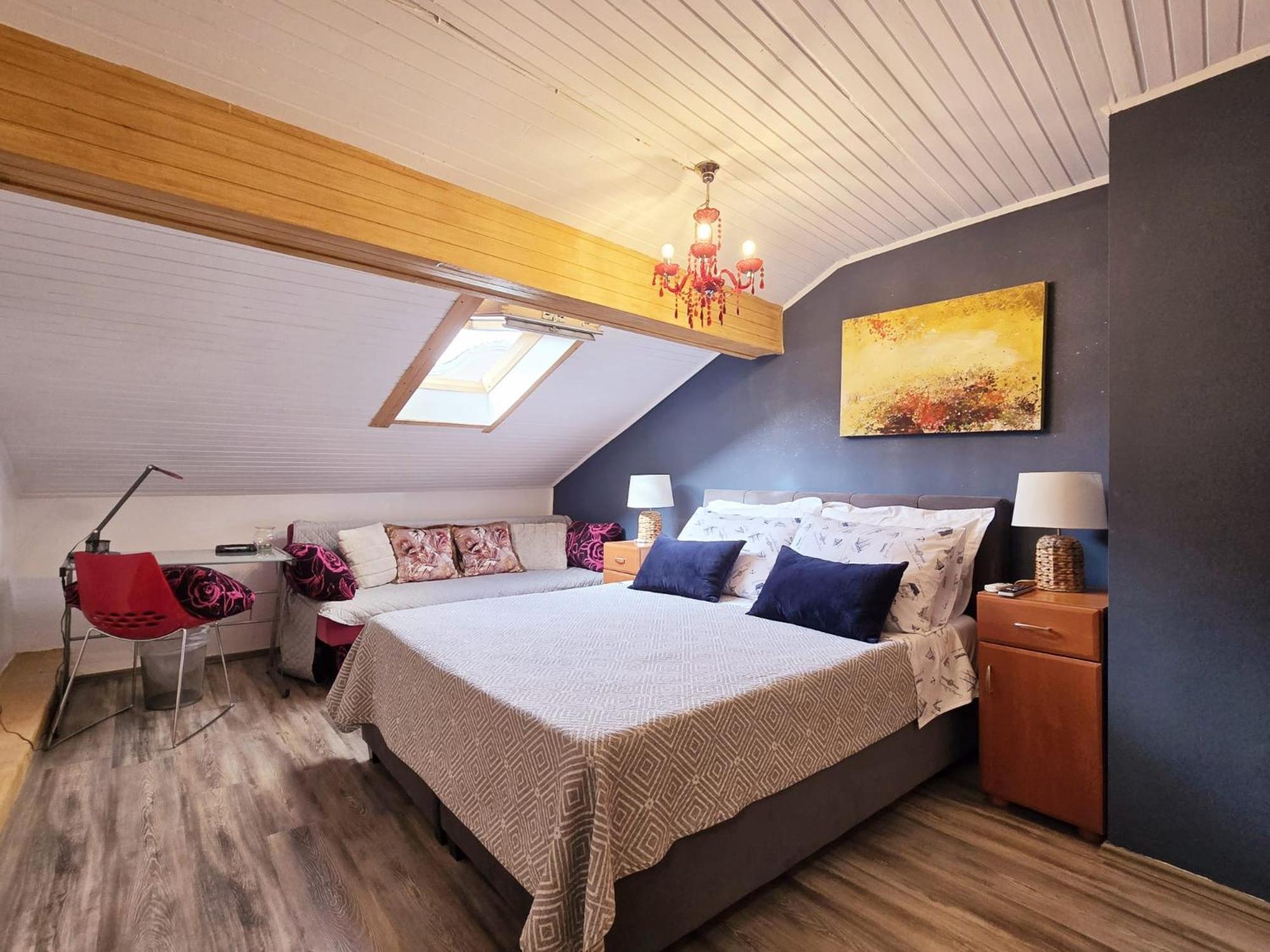 Double Room Private Bathroom