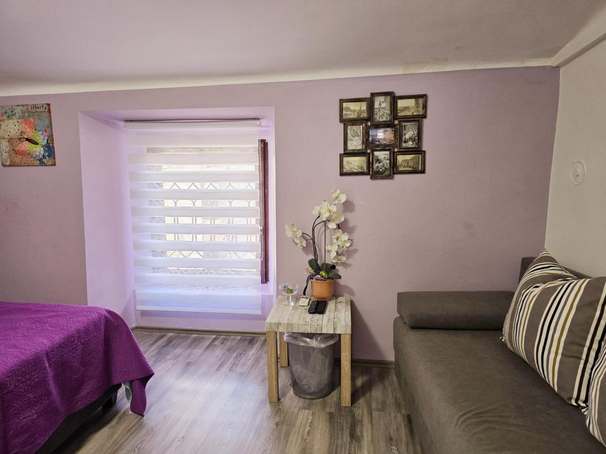 Double or Twin Room Private Bathroom
