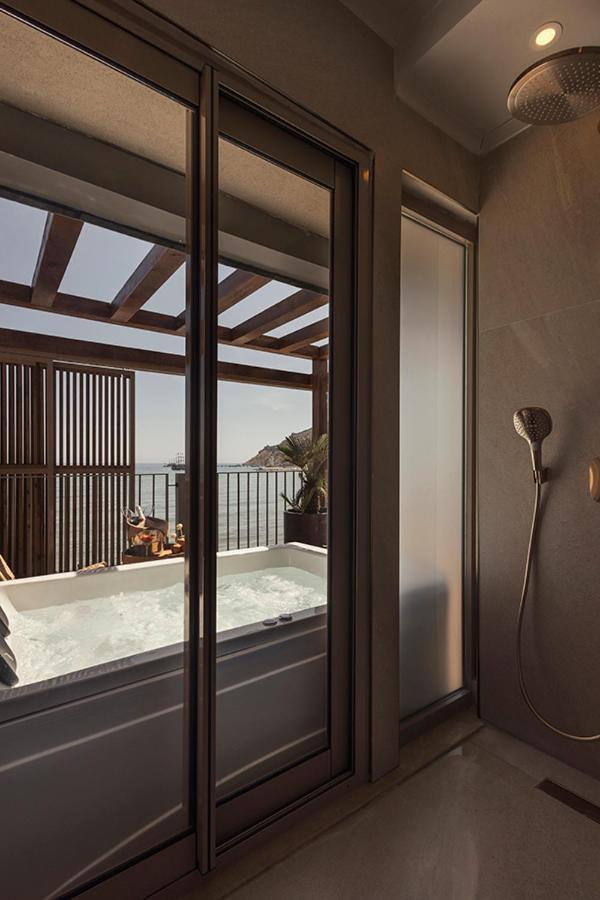 King Suite Sea View