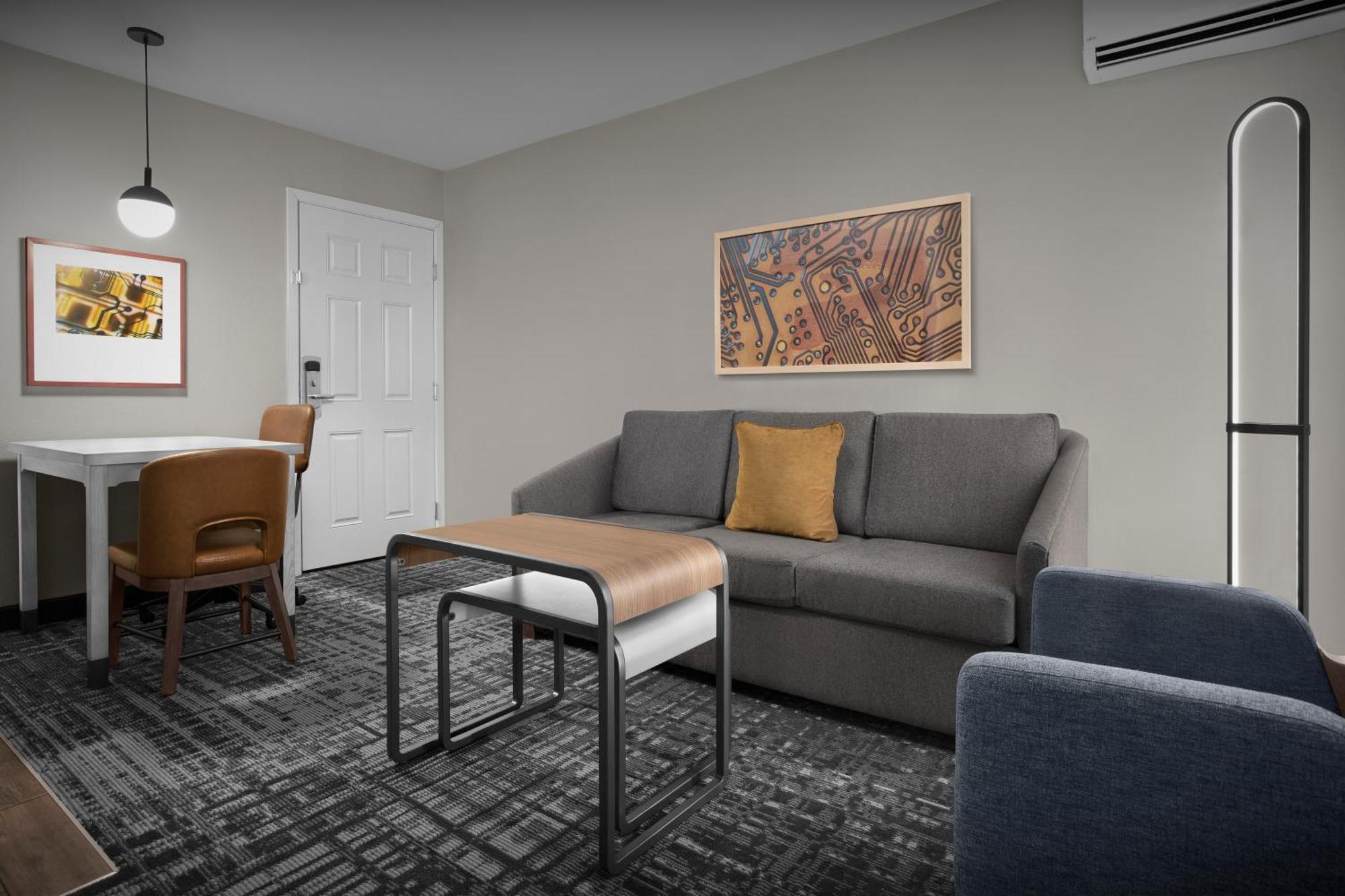 One-Bedroom King Suite Non-Smoking