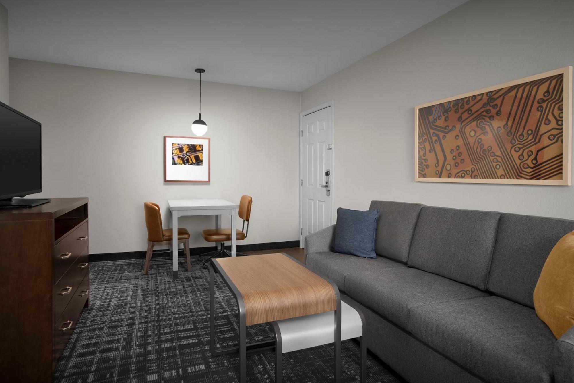 One-Bedroom King Suite Non-Smoking