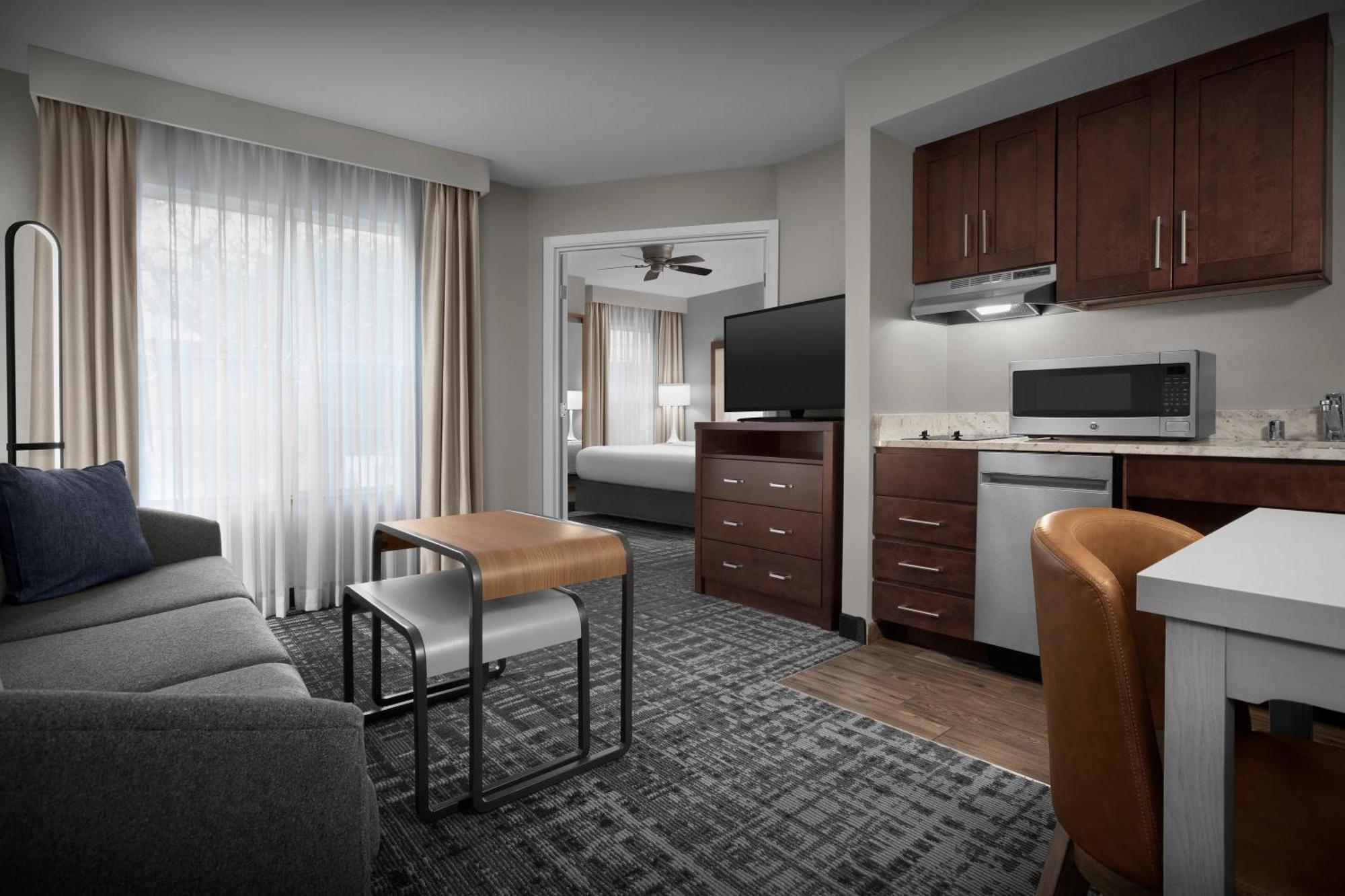 King Suite Mobility Access or Non-Smoking